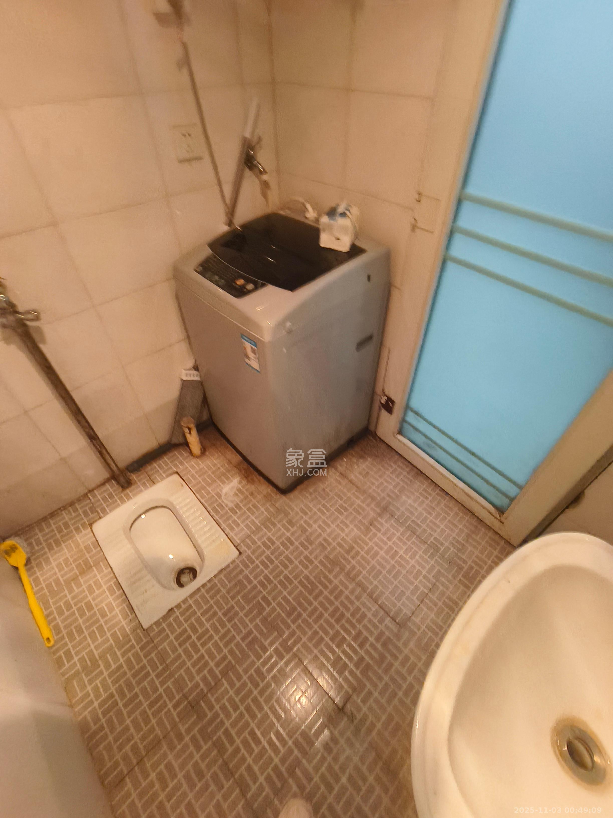 三万英尺  1室1厅1卫    1400.0元/月室内图