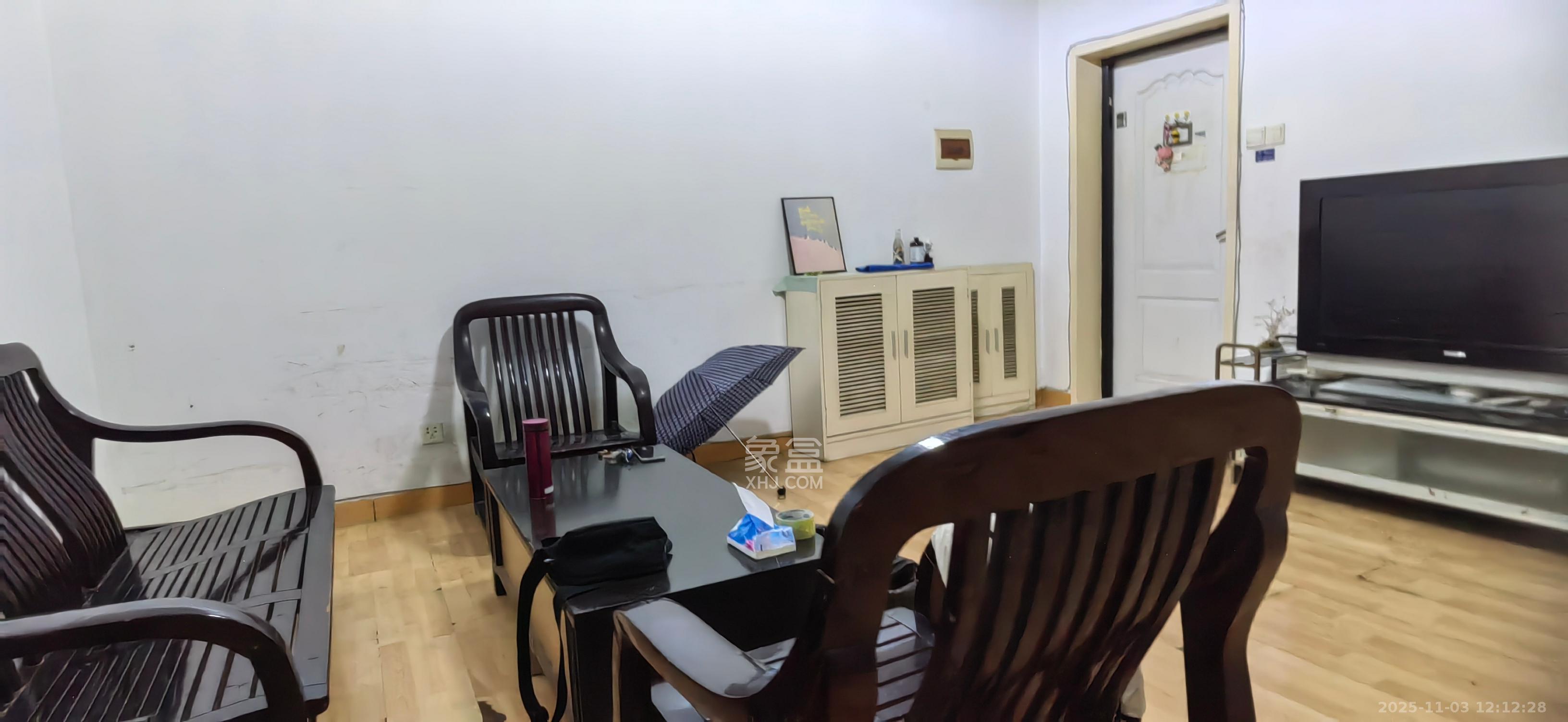 湘运新村  2室2厅1卫    1600.0元/月室内图