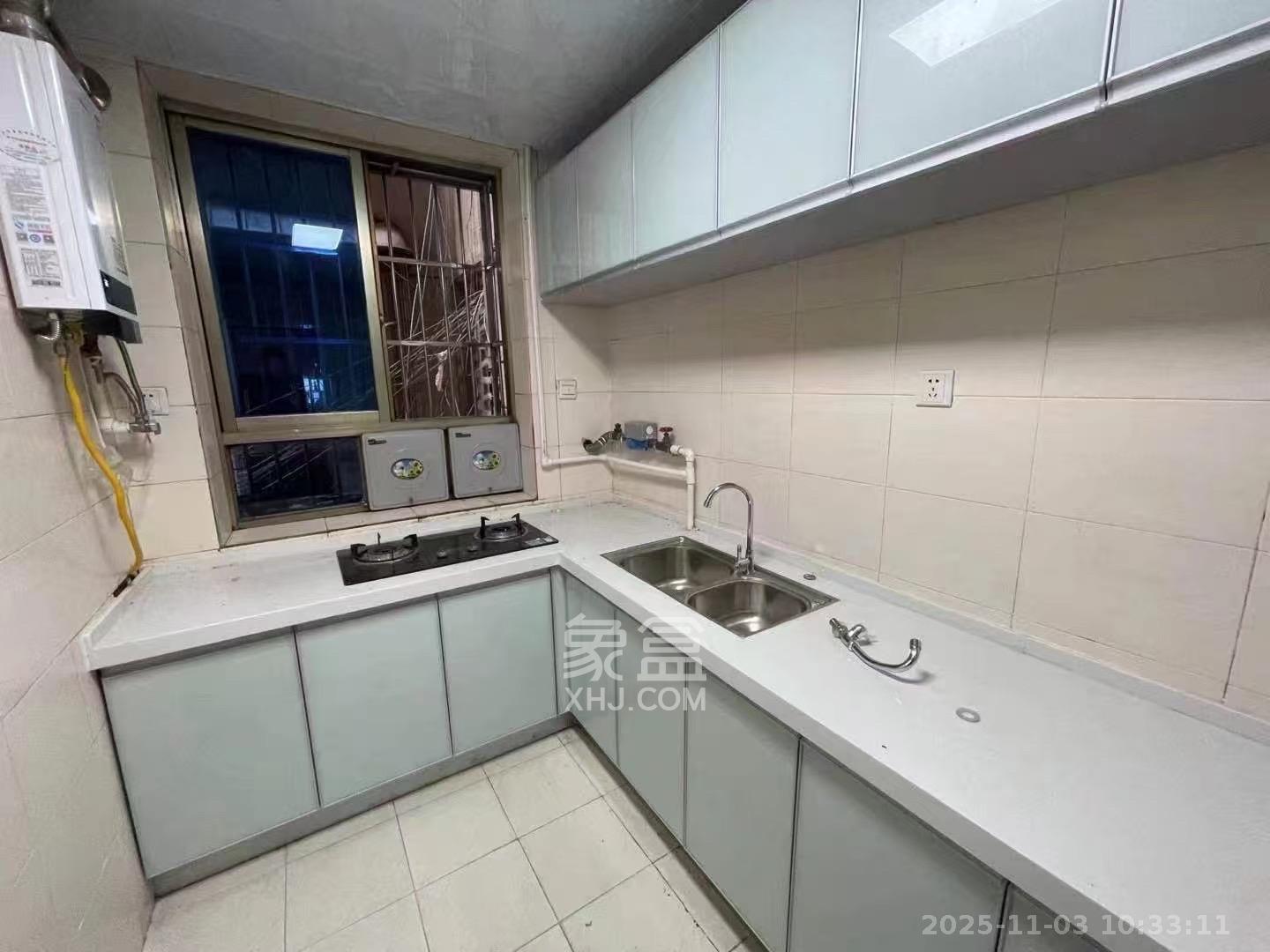 金汇小区  3室2厅1卫    2400.0元/月室内图