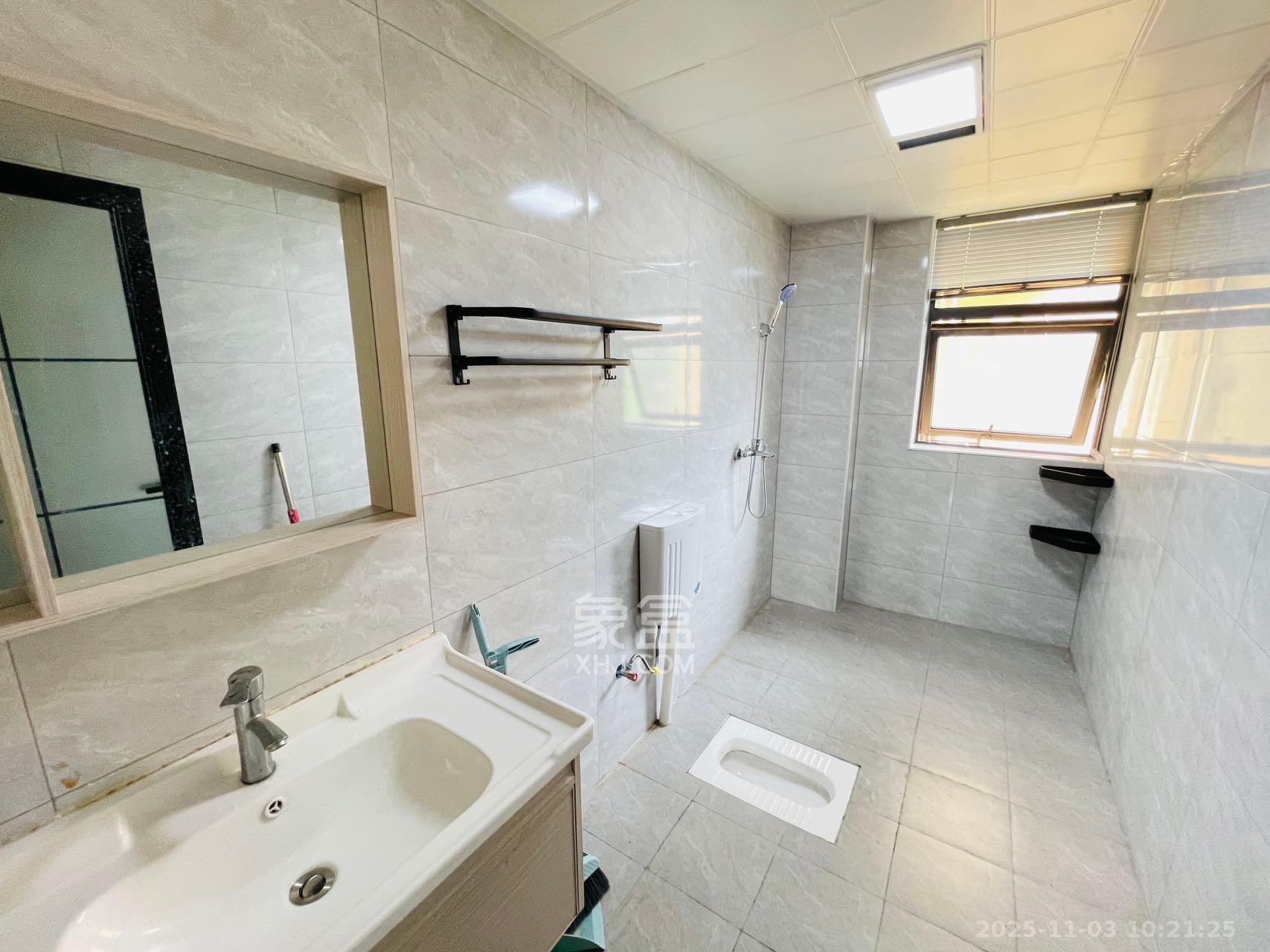 乾城（兴旺乾城）  4室2厅2卫    3000.0元/月室内图