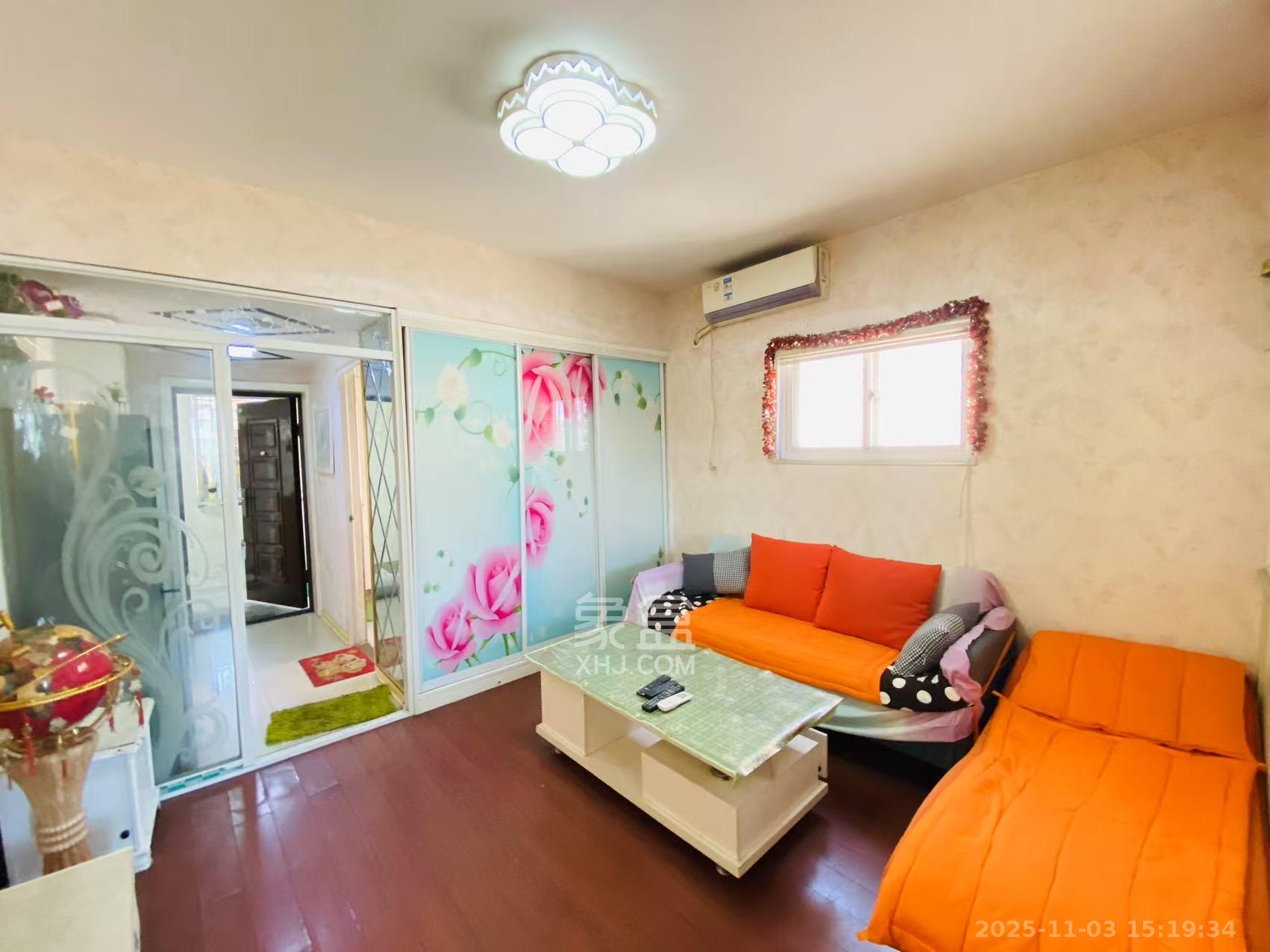 三和公寓  1室1厅1卫    1500.0元/月室内图