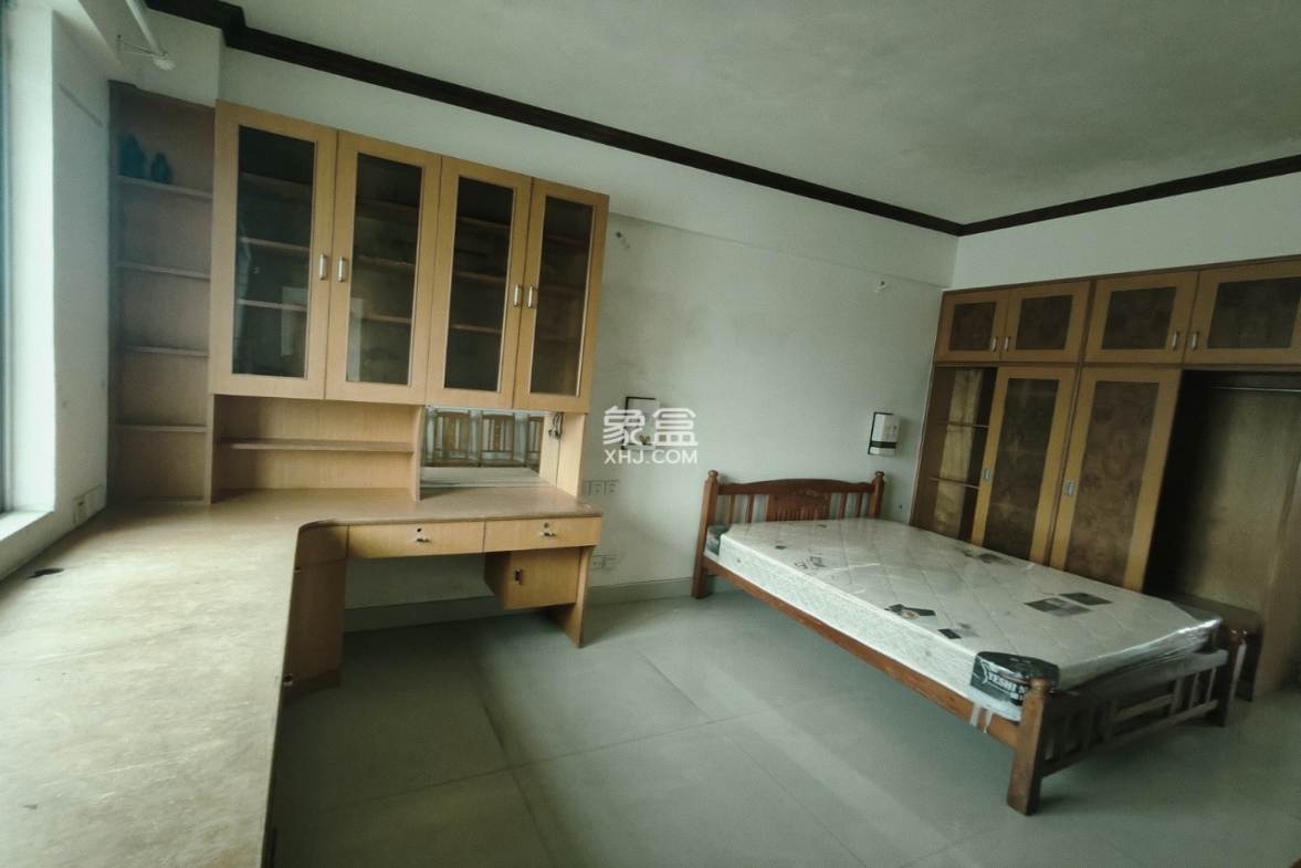 海南师范大学 3室2厅2卫 138.0万 海南师范大学 3室2厅2卫 138.0万客厅