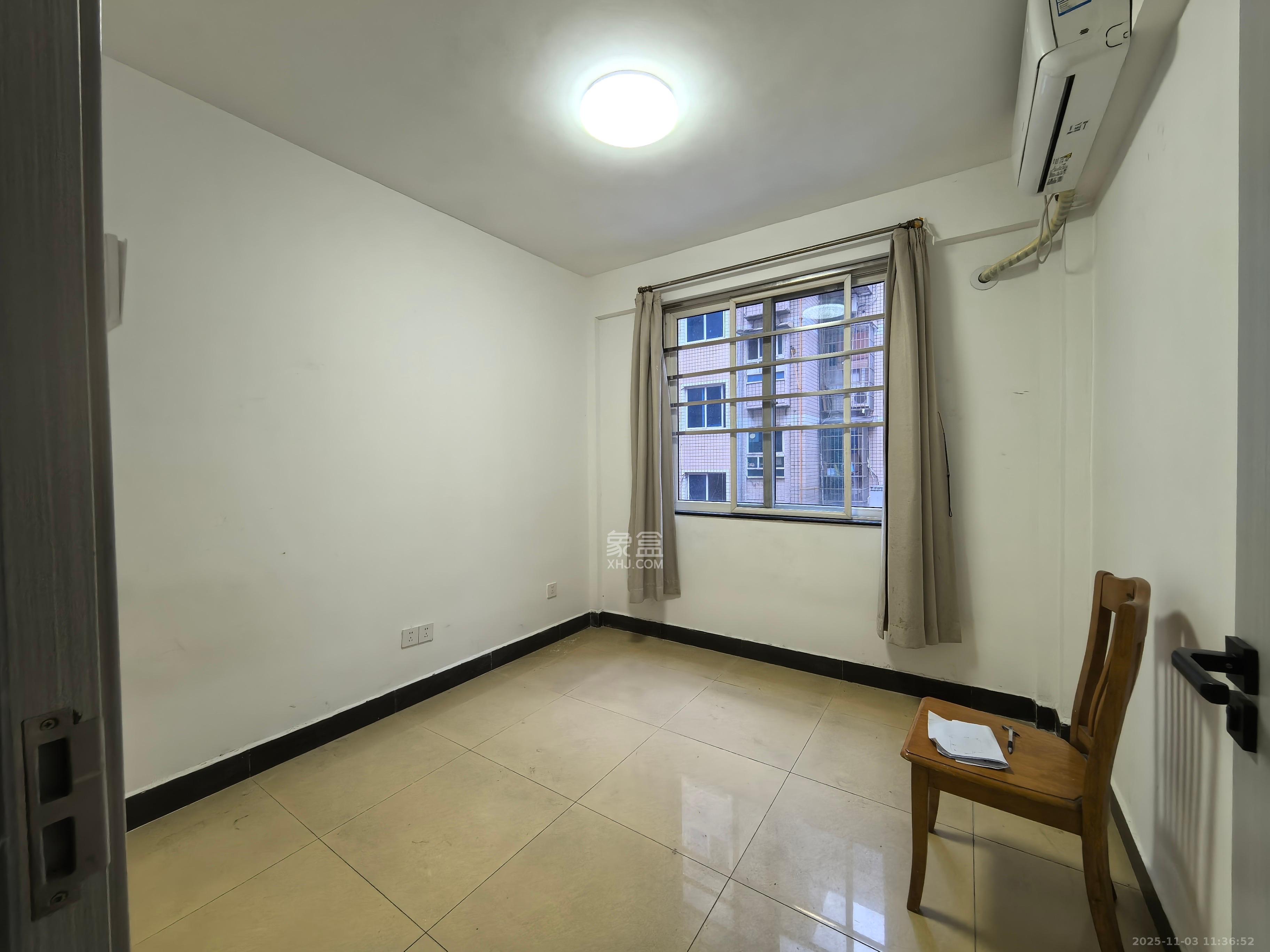 新世界商贸城 3室2厅1卫 2800.0元/月 新世界商贸城 3室2厅1卫 2800.0元/月室内图