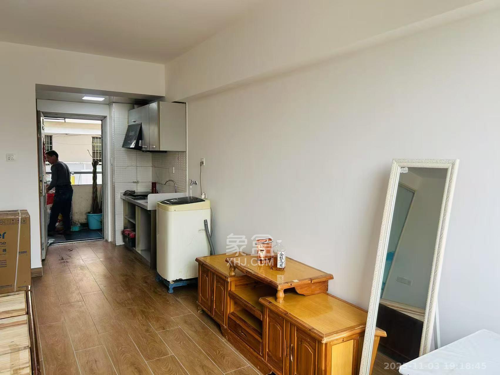 阳光100二期  1室1厅1卫    1100.0元/月室内图