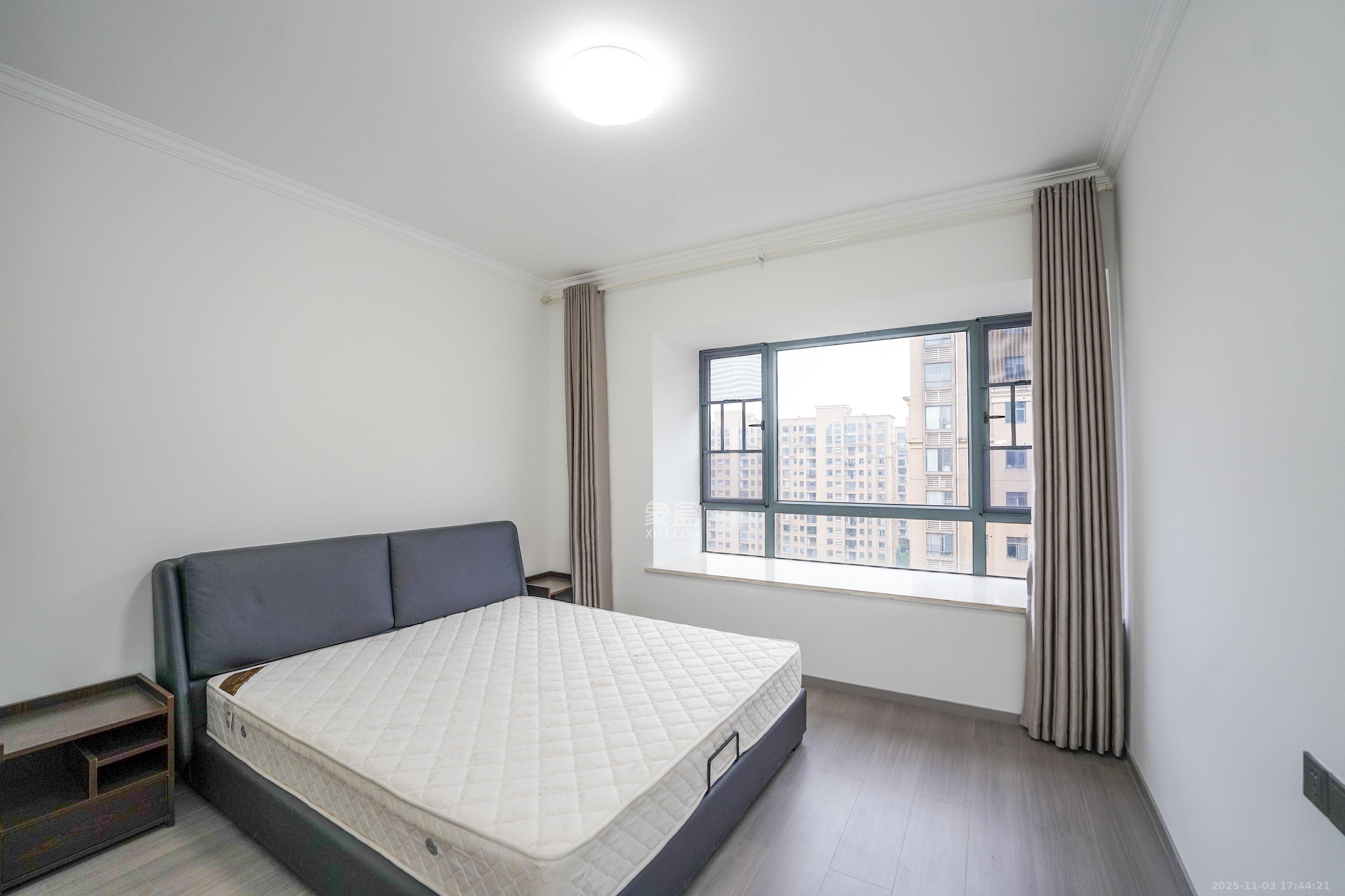 和美星城 4室2厅2卫 132.0万 和美星城 4室2厅2卫 132.0万卧室