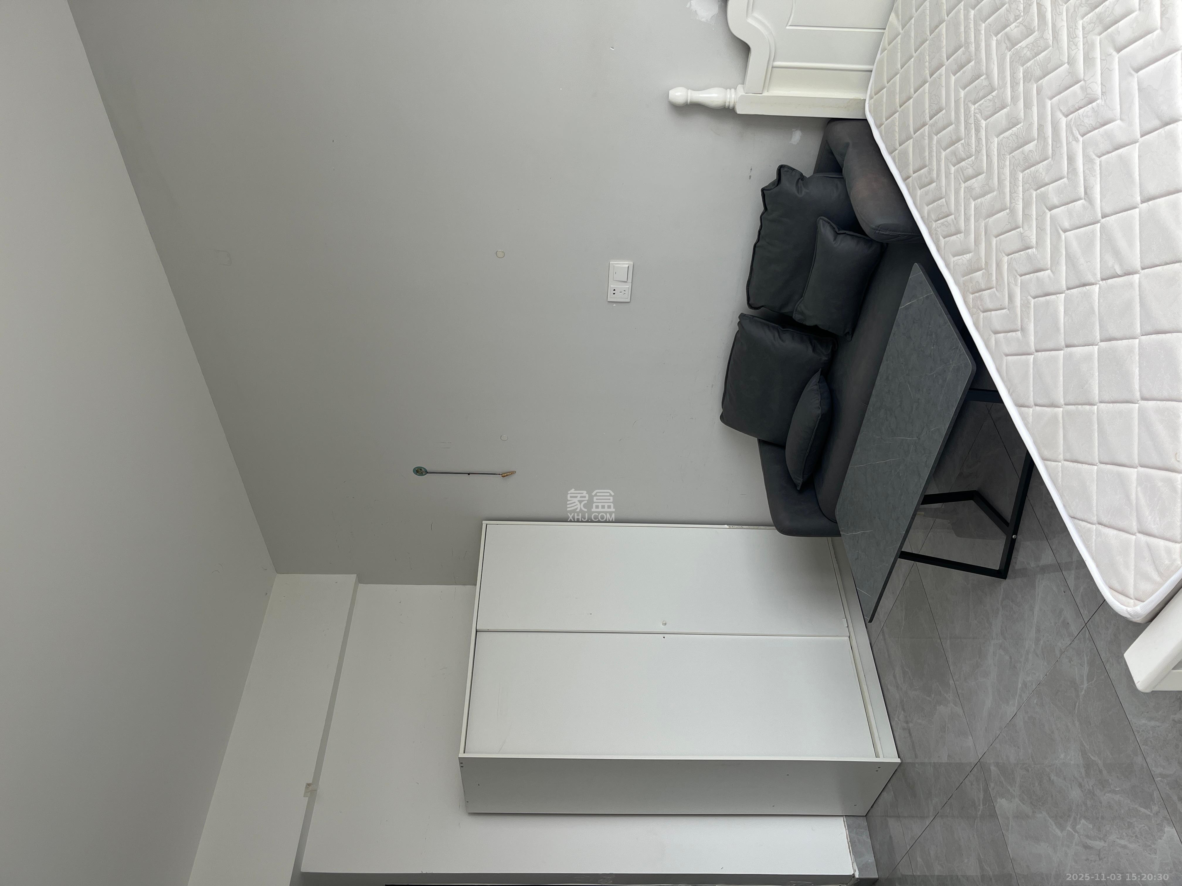 保利香槟国际  1室1厅1卫    1200.0元/月室内图