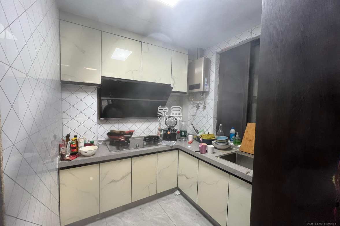 乐尚城 2室1厅1卫 2300.0元/月 乐尚城 2室1厅1卫 2300.0元/月室内图