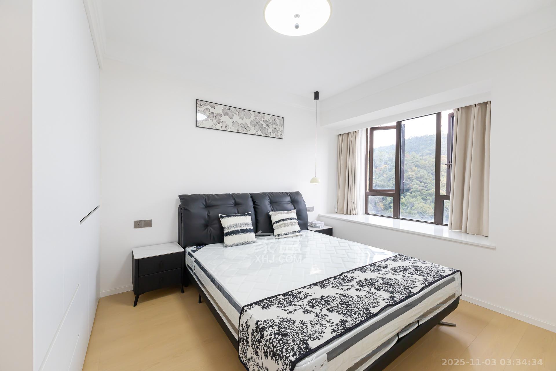 龙湖璟宸原著（龙湖紫宸）  3室2厅1卫    72.8万卧室