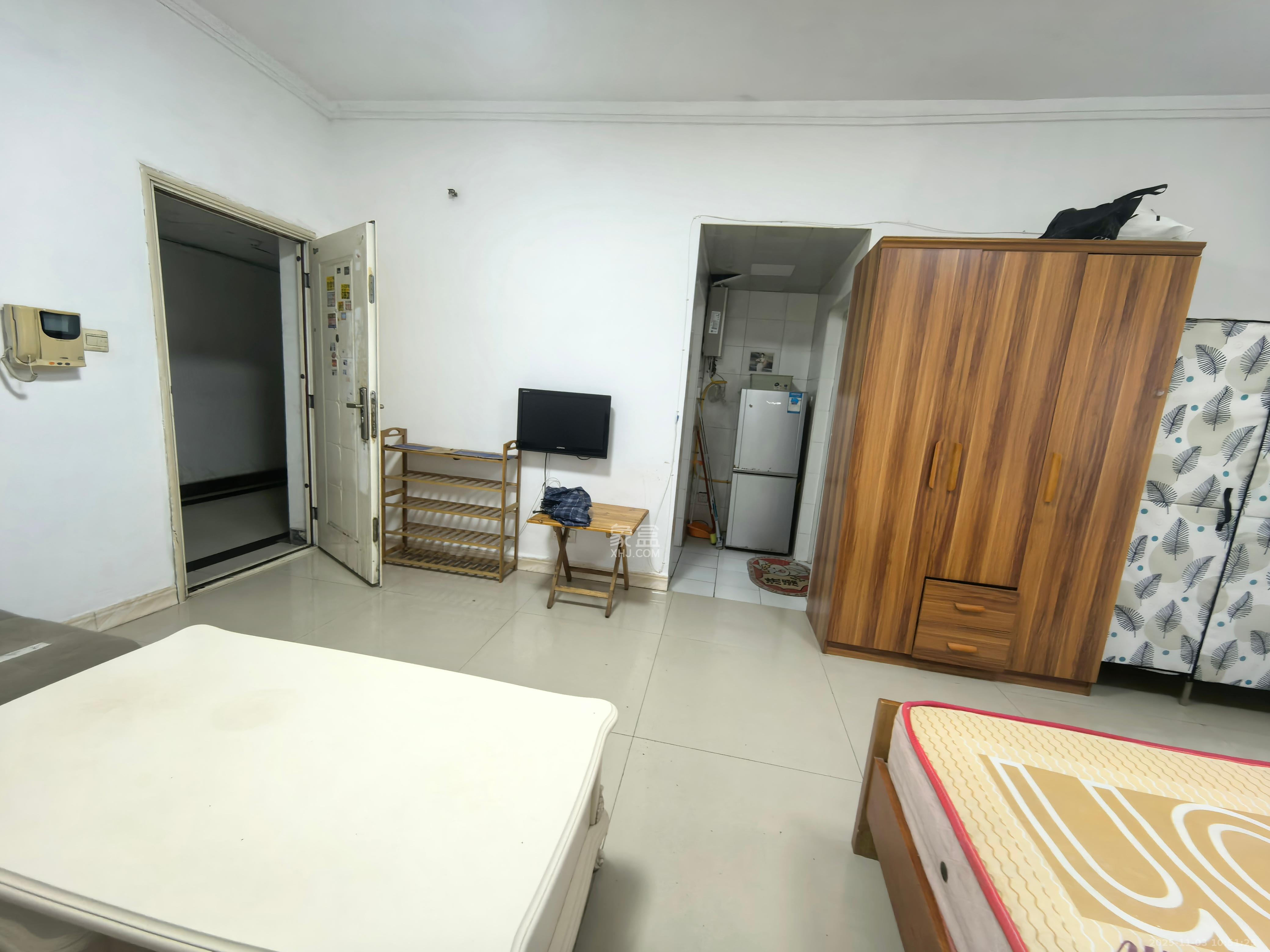 满庭芳小区  1室1厅1卫    1500.0元/月室内图