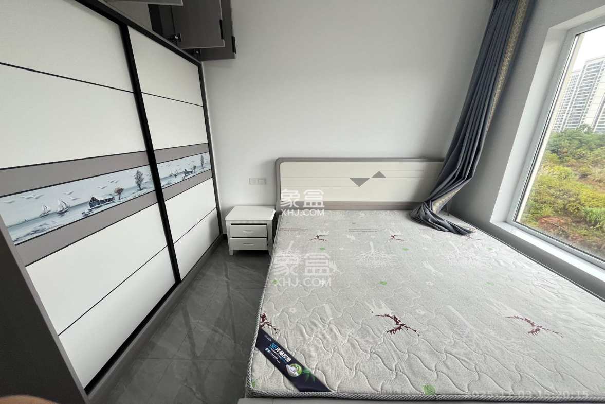 湘荷美苑 3室2厅2卫 2000.0元/月 湘荷美苑 3室2厅2卫 2000.0元/月室内图