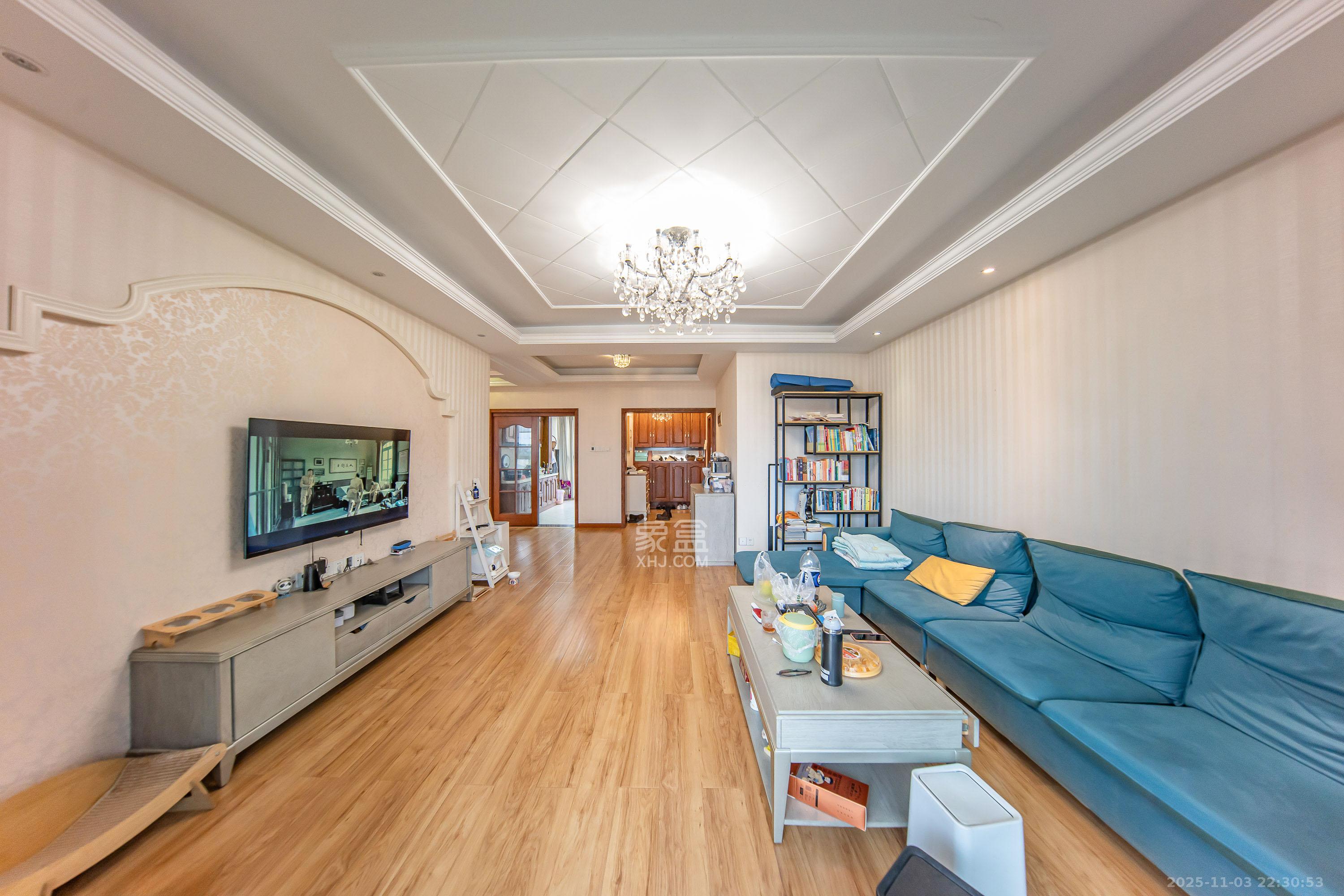 米兰春天 3室2厅2卫 85.0万 米兰春天 3室2厅2卫 85.0万客厅