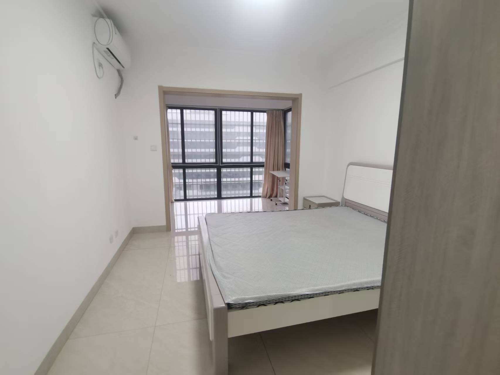 海航城 4室2厅2卫 3000.0元/月 海航城 4室2厅2卫 3000.0元/月室内图