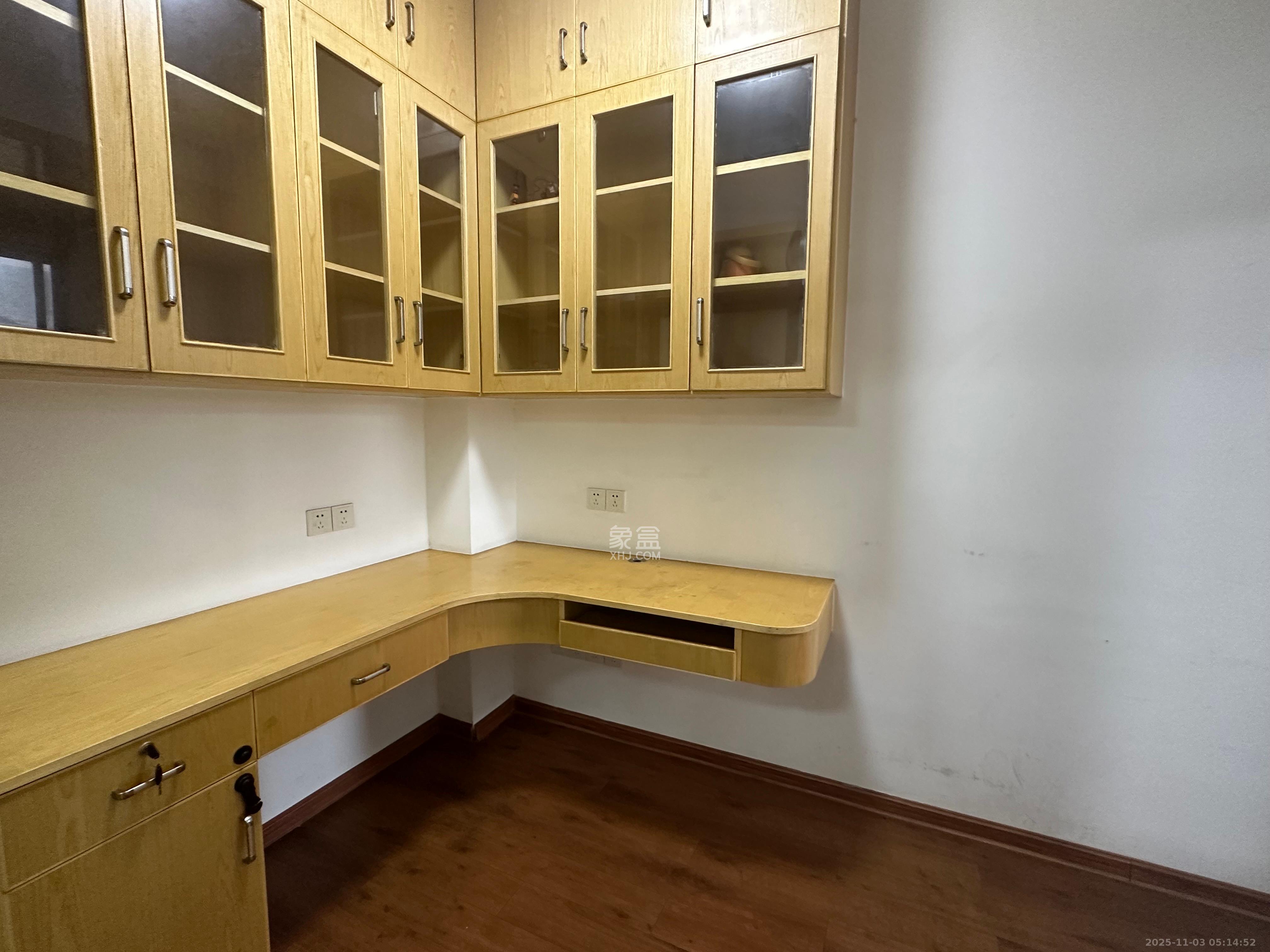 阳光锦城  2室2厅1卫    2900.0元/月室内图