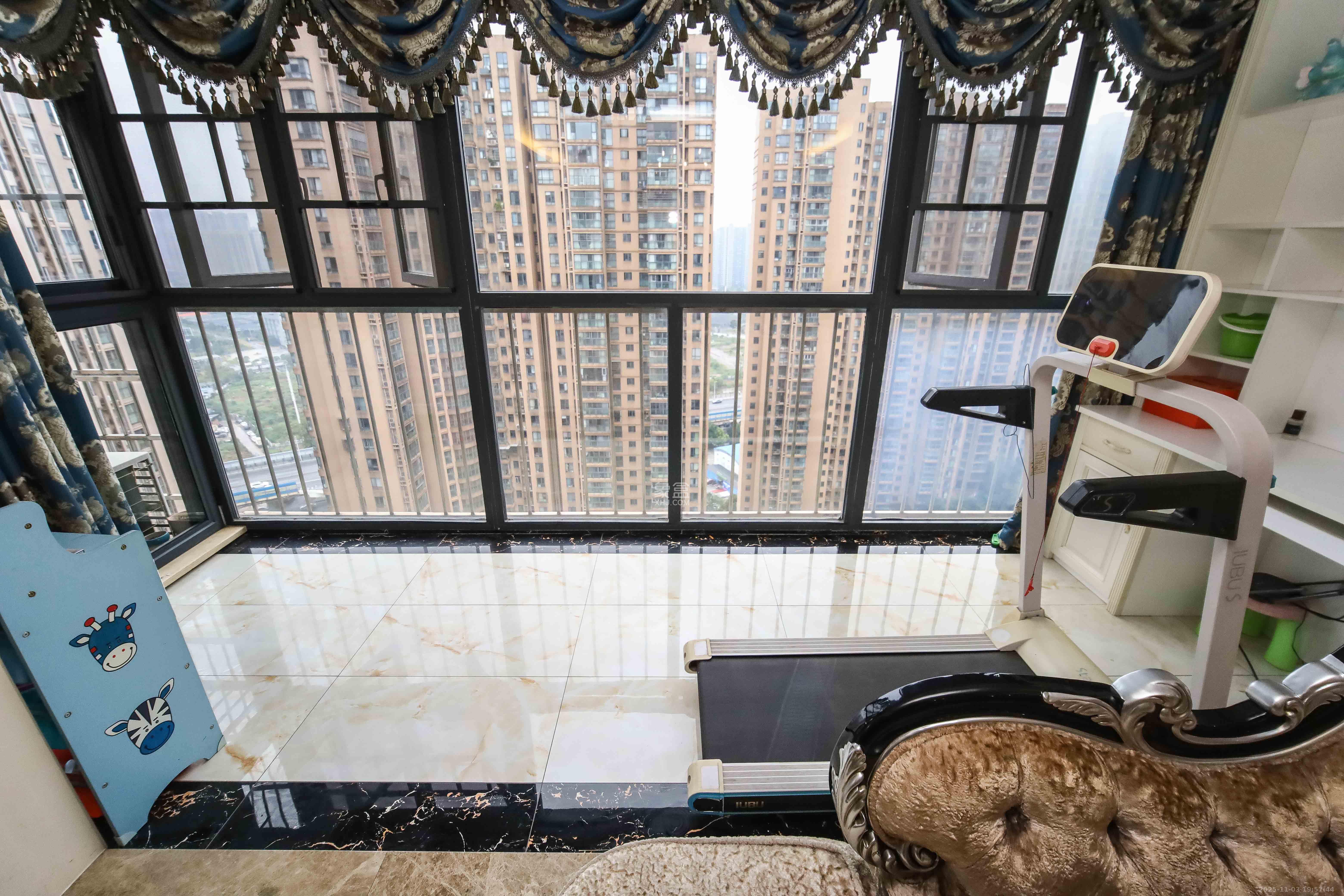 江河双水湾  4室2厅2卫    152.0万阳台