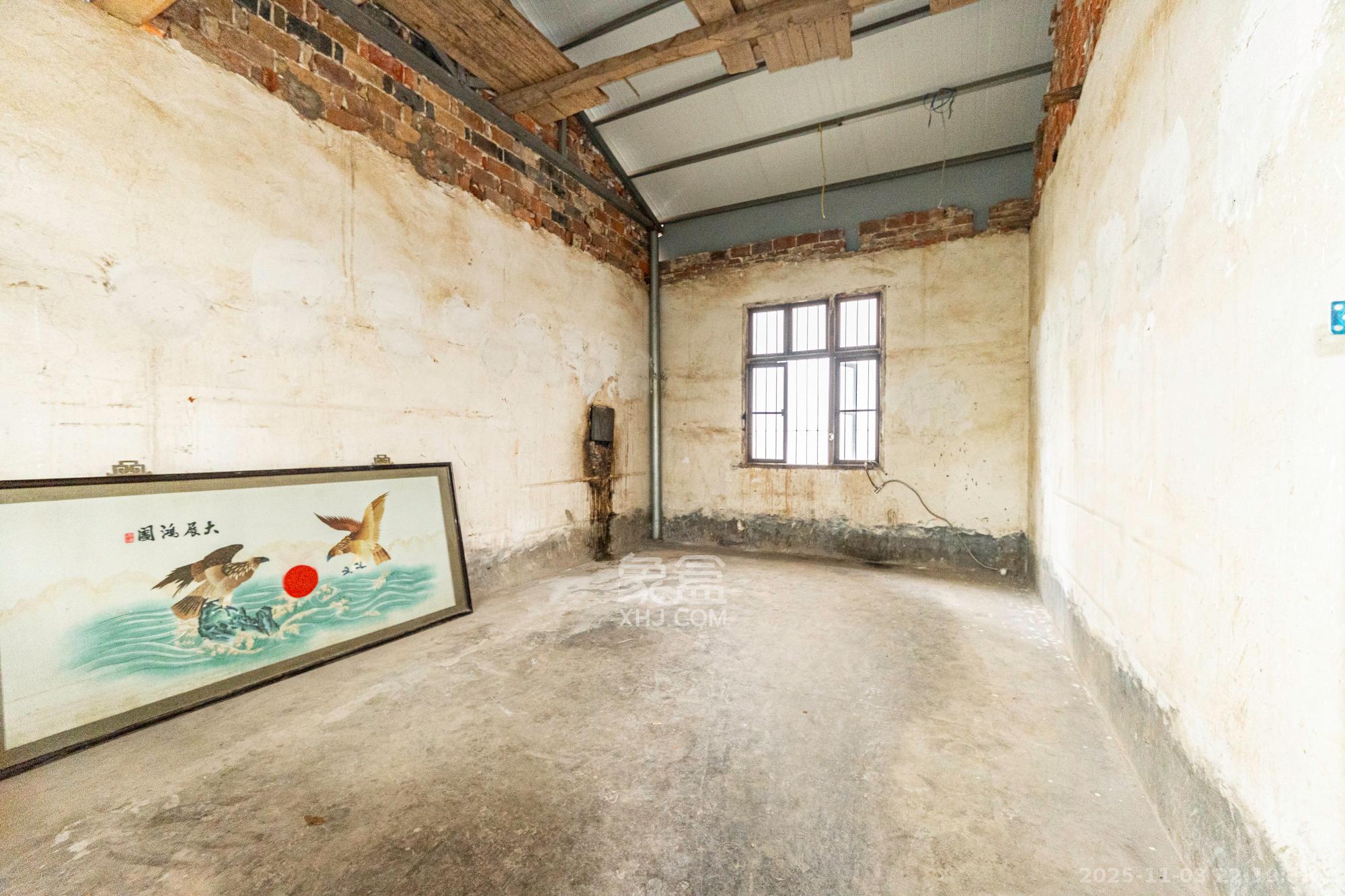 榔梨镇散盘  4室2厅1卫    65.0万卧室