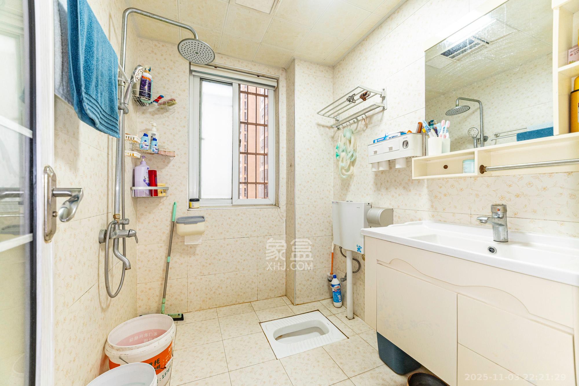 楚天世纪城西苑 2室2厅1卫 58.0万 楚天世纪城西苑 2室2厅1卫 58.0万卫生间