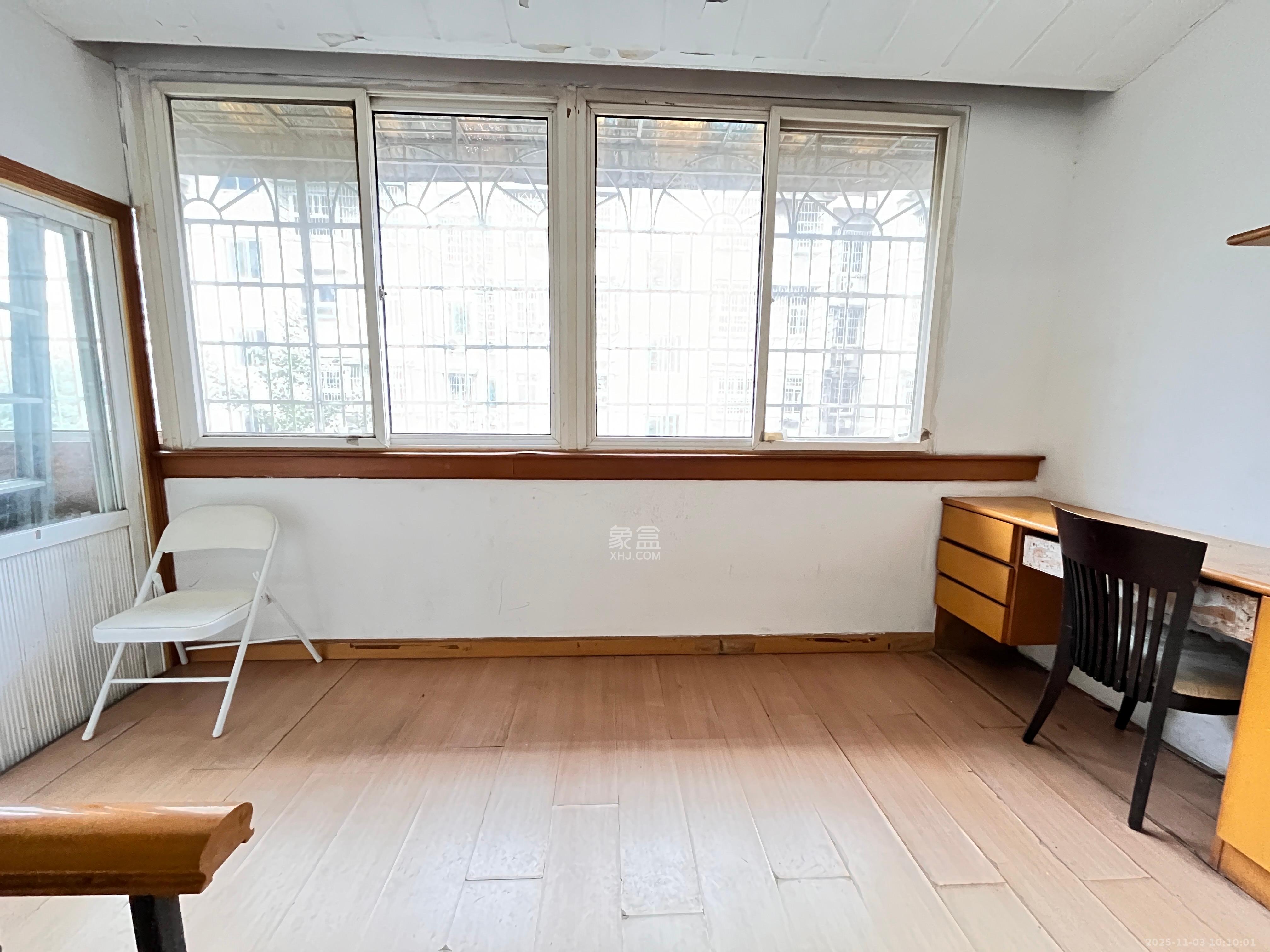 荷花园电信宿舍（天辰荷花苑）  2室2厅1卫    1600.0元/月室内图