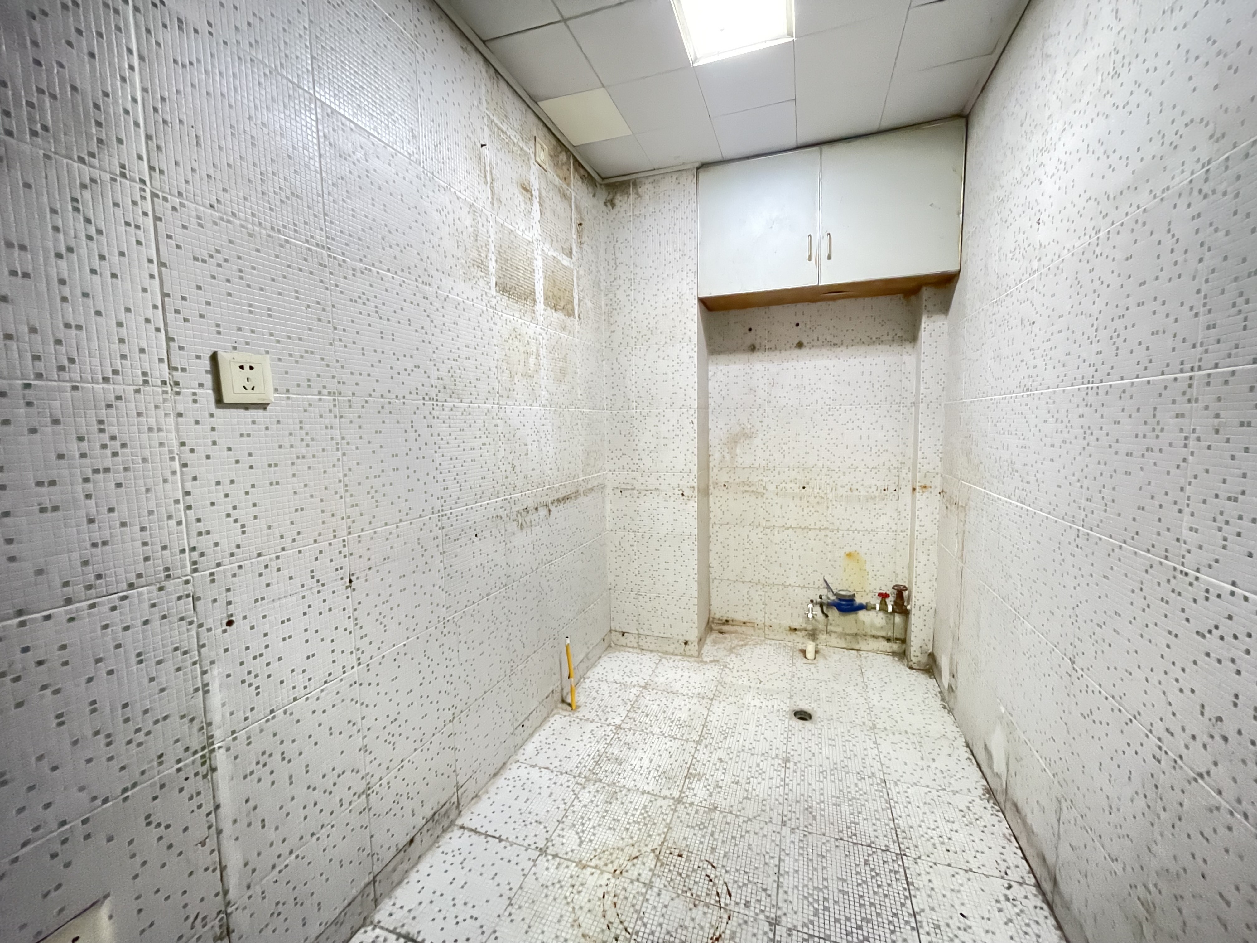 富豪大厦(富豪花园) 2室2厅1卫 78.0万 富豪大厦(富豪花园) 2室2厅1卫 78.0万客厅