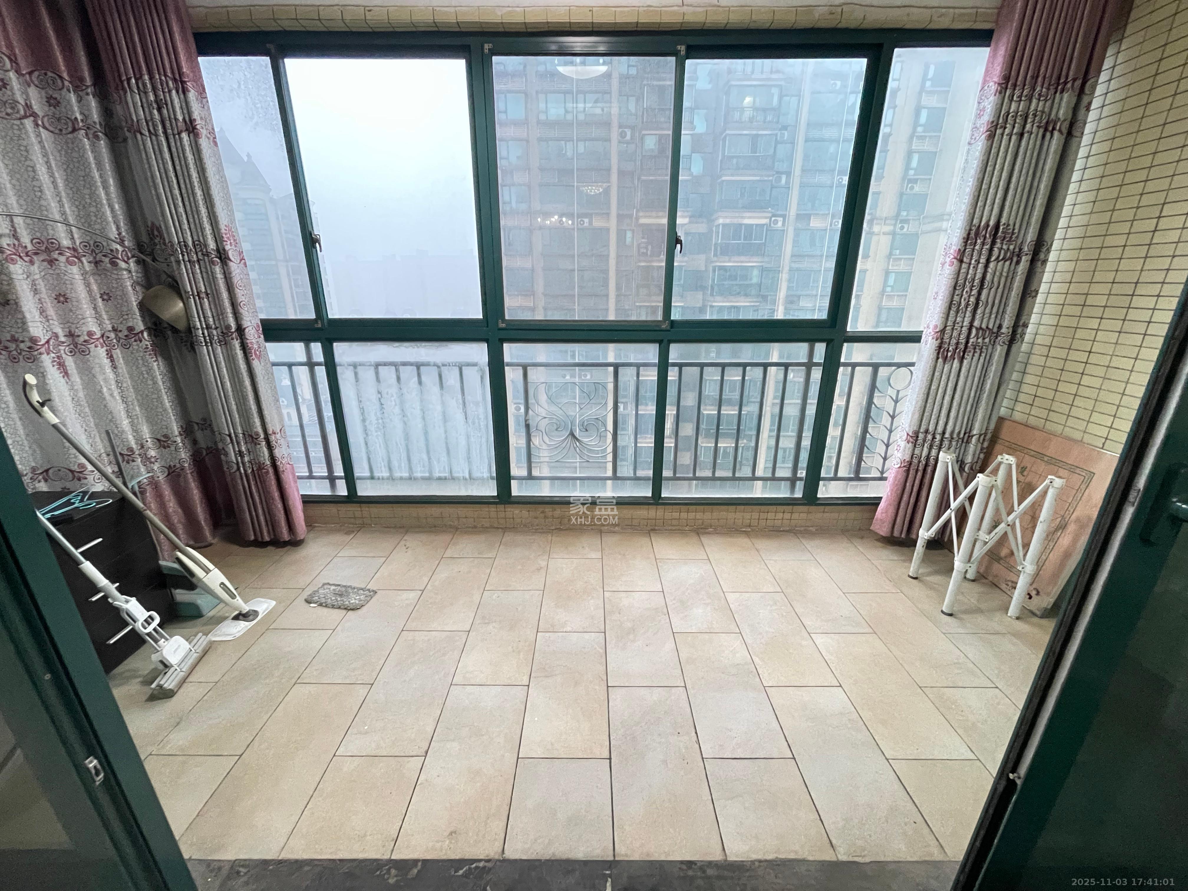 恒大名都  4室2厅2卫    1800.0元/月室内图