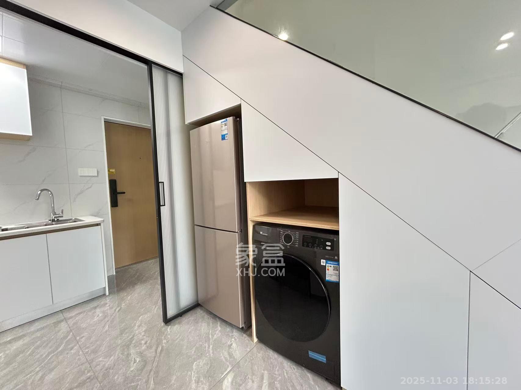 君悦新天地  1室0厅0卫    2300.0元/月 君悦新天地  1室0厅0卫    2300.0元/月室内图