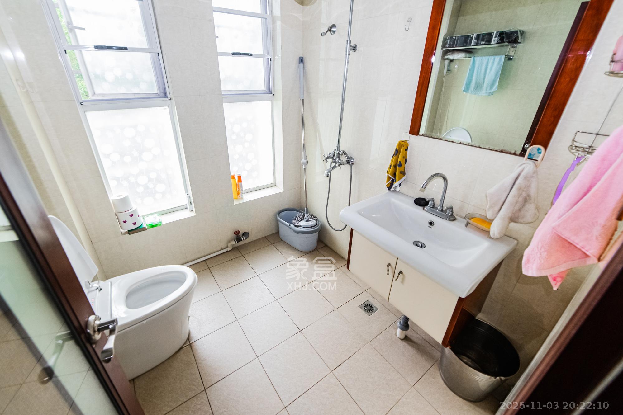 滨江美寓(滨江丽园) 3室2厅2卫 100.0万 滨江美寓(滨江丽园) 3室2厅2卫 100.0万卫生间