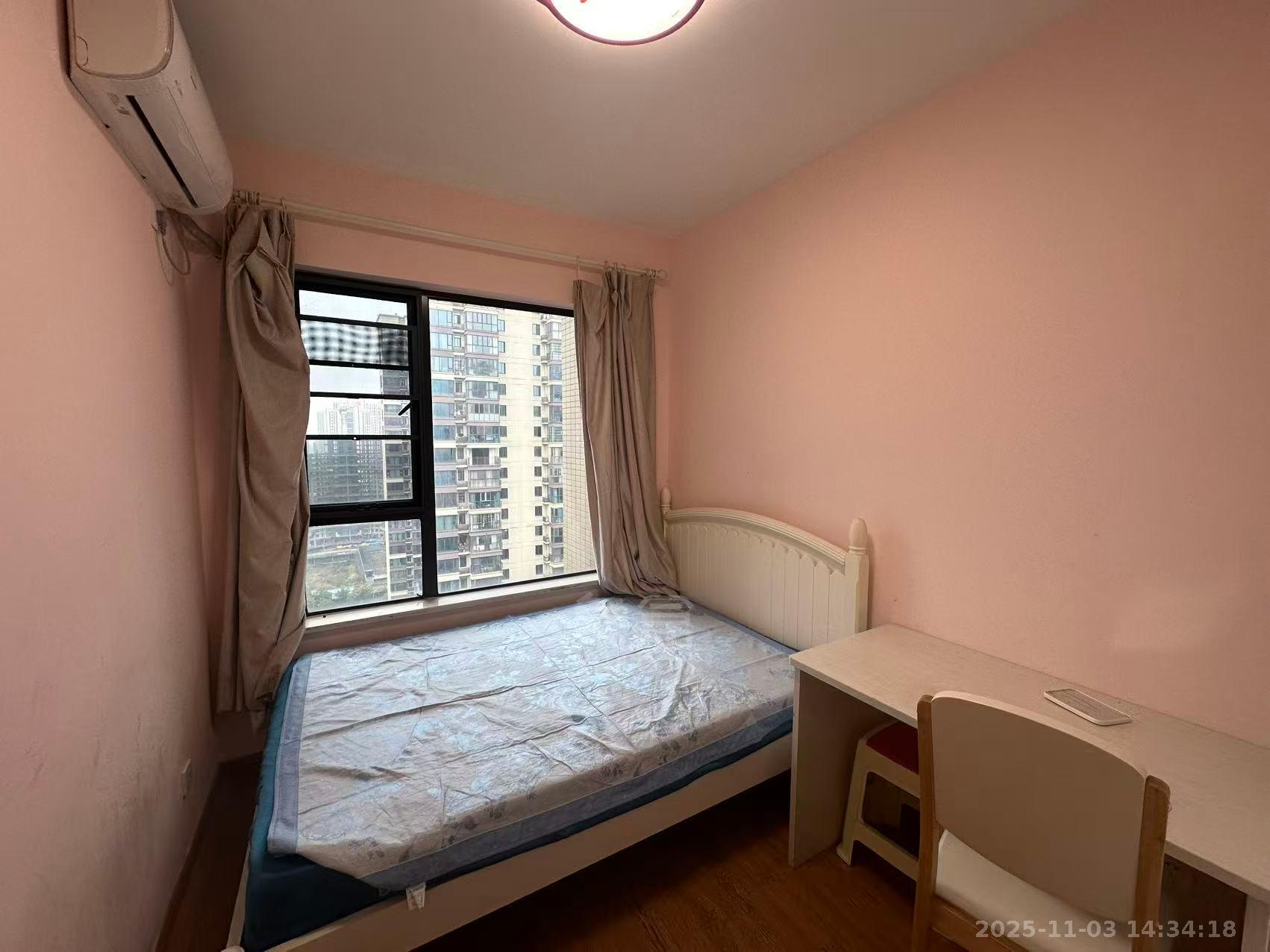 春藤小镇  3室2厅1卫    1800.0元/月室内图