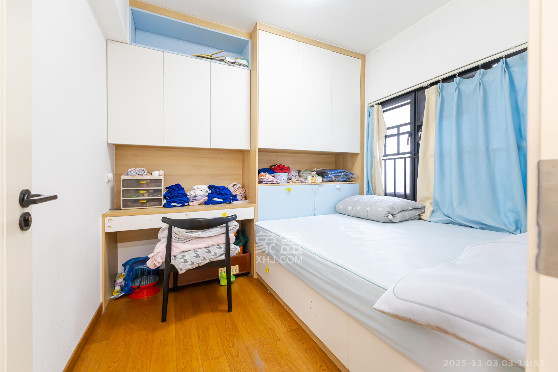 时代倾城三期  3室2厅2卫    95.0万 时代倾城三期  3室2厅2卫    95.0万卧室