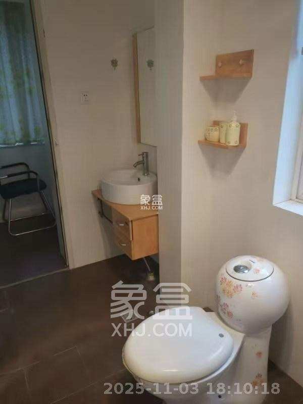 申奥美域 3室2厅2卫 2400.0元/月 申奥美域 3室2厅2卫 2400.0元/月室内图