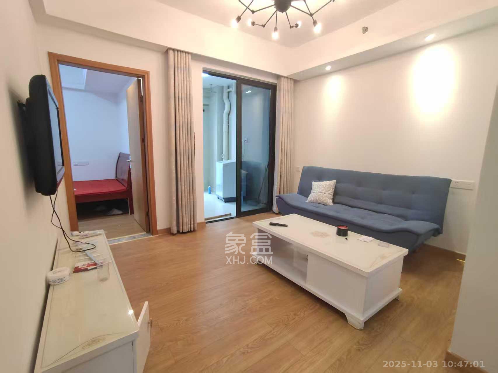 荣泰广场 2室1厅1卫 1700.0元/月 荣泰广场 2室1厅1卫 1700.0元/月室内图