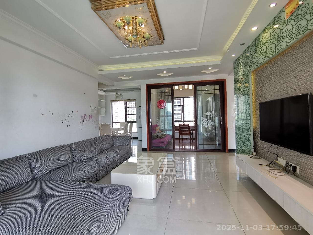 达美D6区 4室2厅2卫 3300.0元/月 达美D6区 4室2厅2卫 3300.0元/月室内图