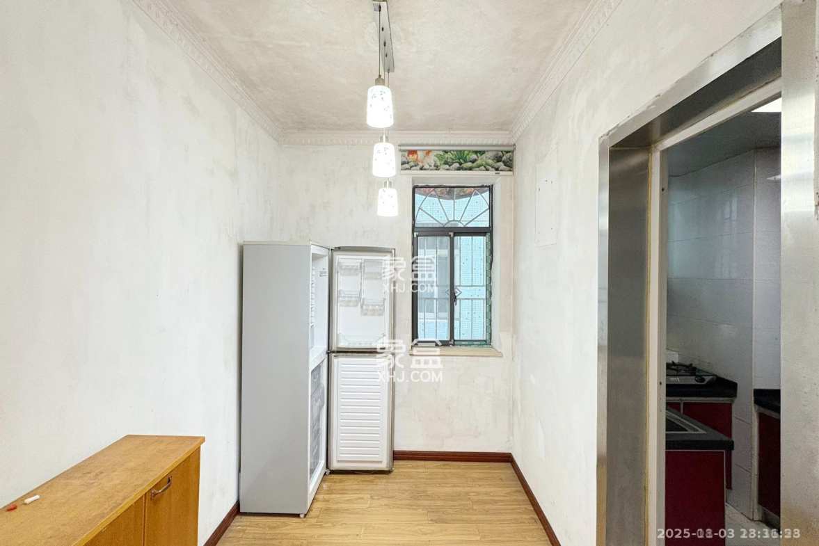 雍景园 2室2厅1卫 2100.0元/月 雍景园 2室2厅1卫 2100.0元/月室内图