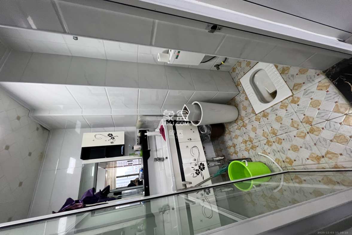 长房中庭国际(东郡华蓉广场) 3室2厅1卫 6200.0元/月 长房中庭国际(东郡华蓉广场) 3室2厅1卫 6200.0元/月室内图