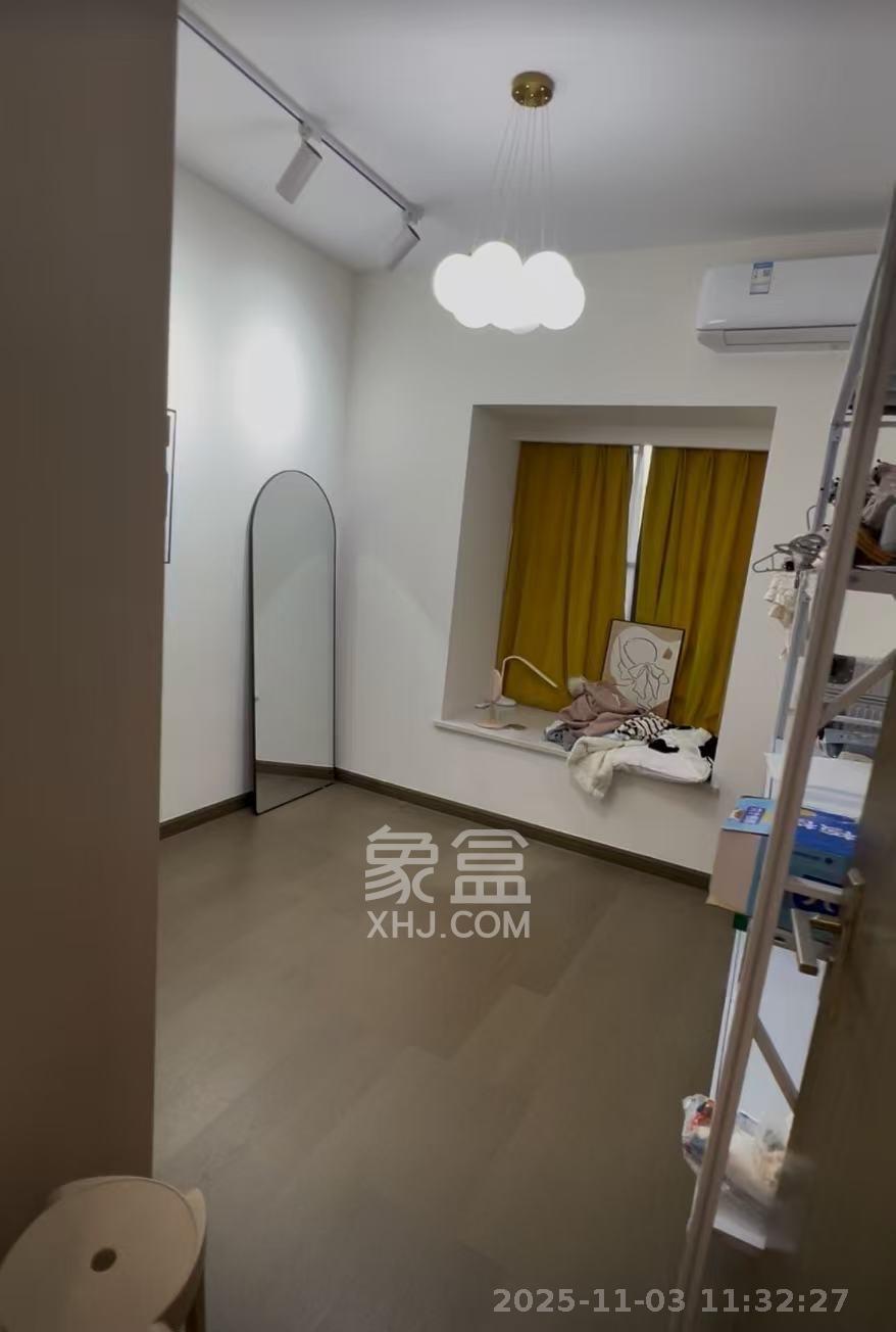 滨江府1913  4室2厅2卫    5000.0元/月室内图