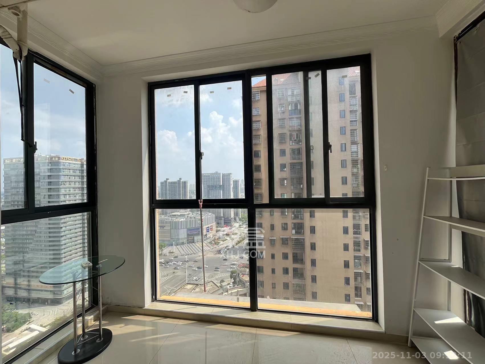 紫御江山  2室2厅1卫    2000.0元/月室内图