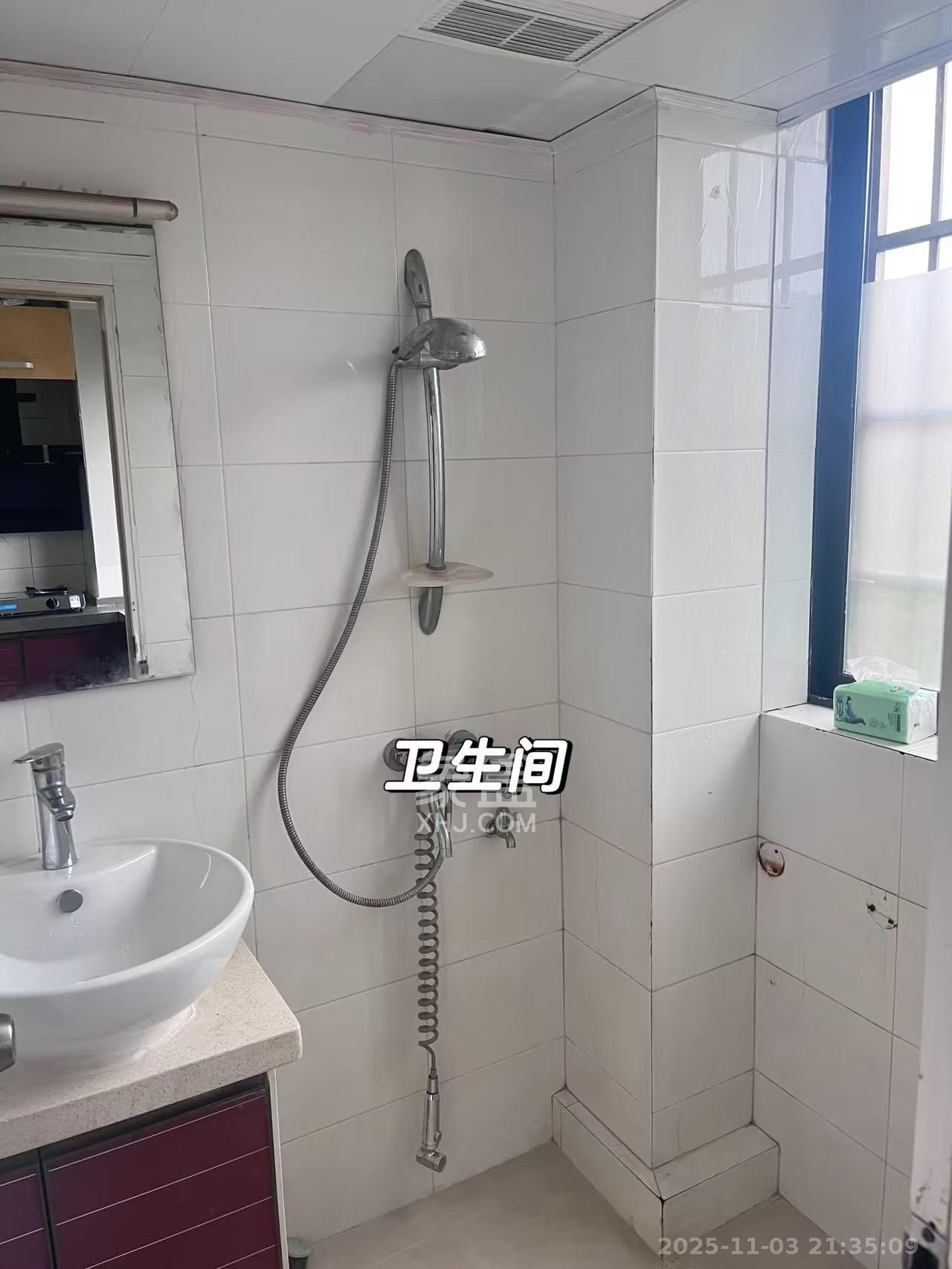 城市森林  2室1厅1卫    2200.0元/月室内图