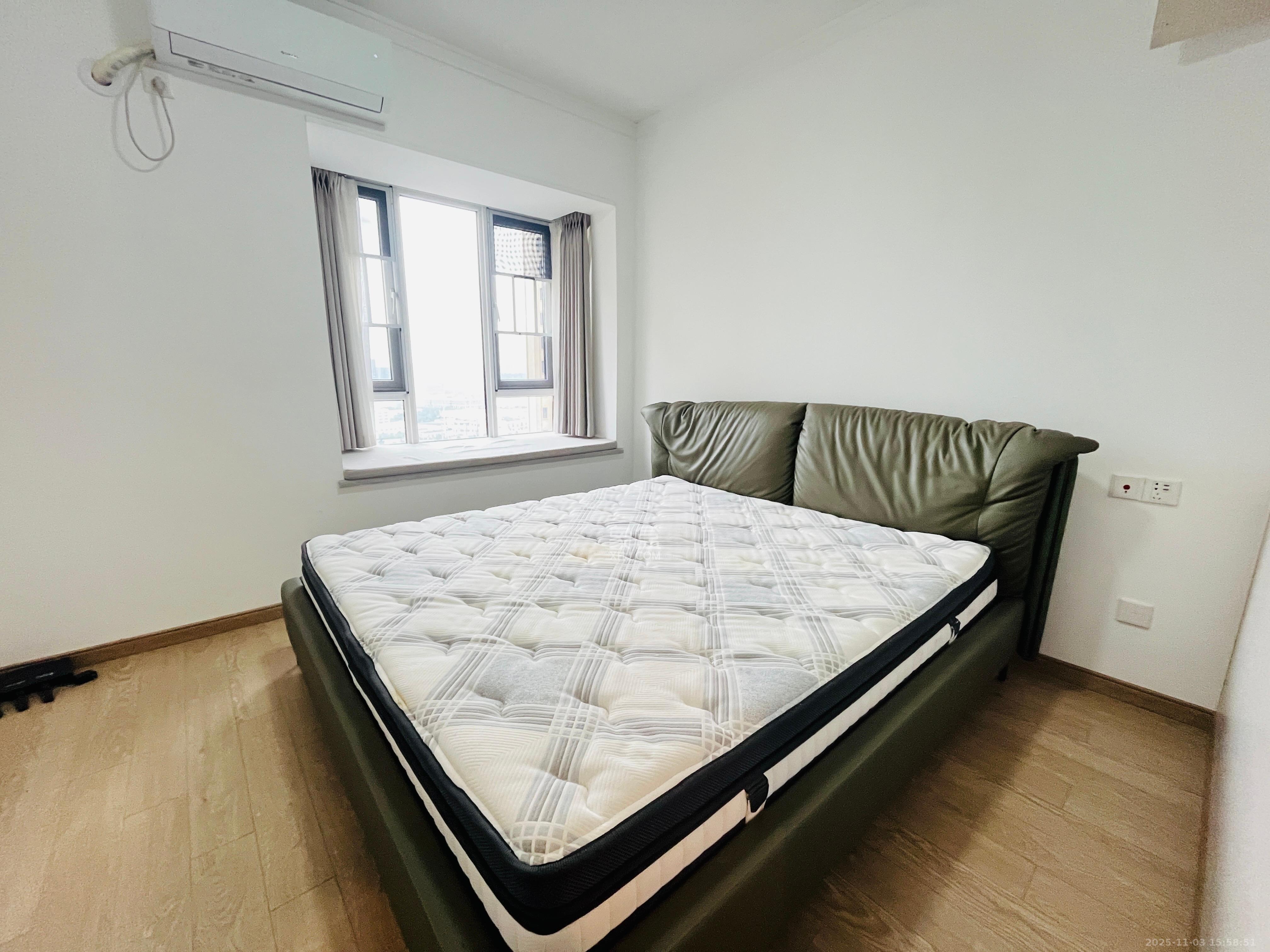 金地中交麓谷香颂(金地中交雅苑)  3室2厅2卫    3200.0元/月室内图