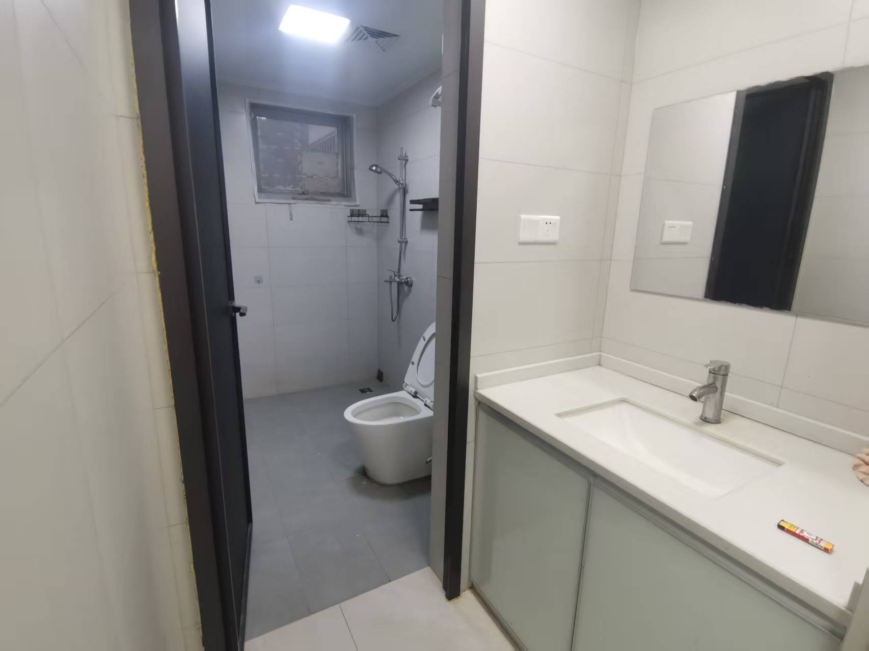 海航城  4室2厅2卫    3000.0元/月室内图