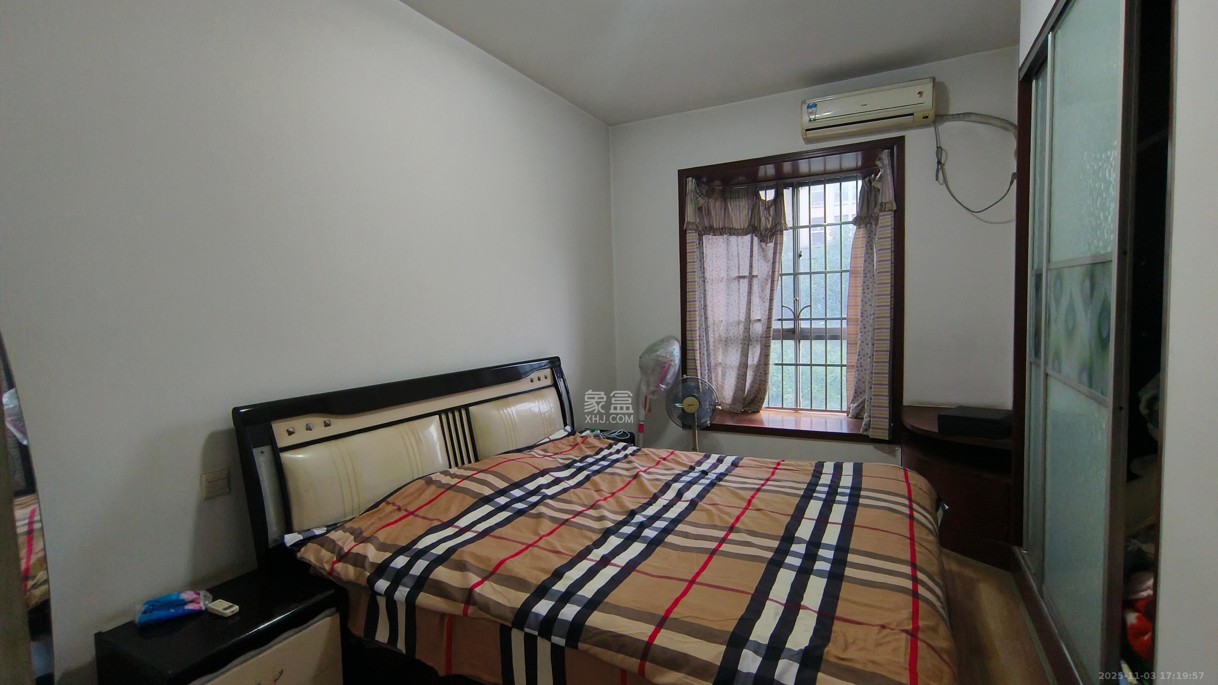 芙蓉苑 4室2厅2卫 2800.0元/月 芙蓉苑 4室2厅2卫 2800.0元/月室内图