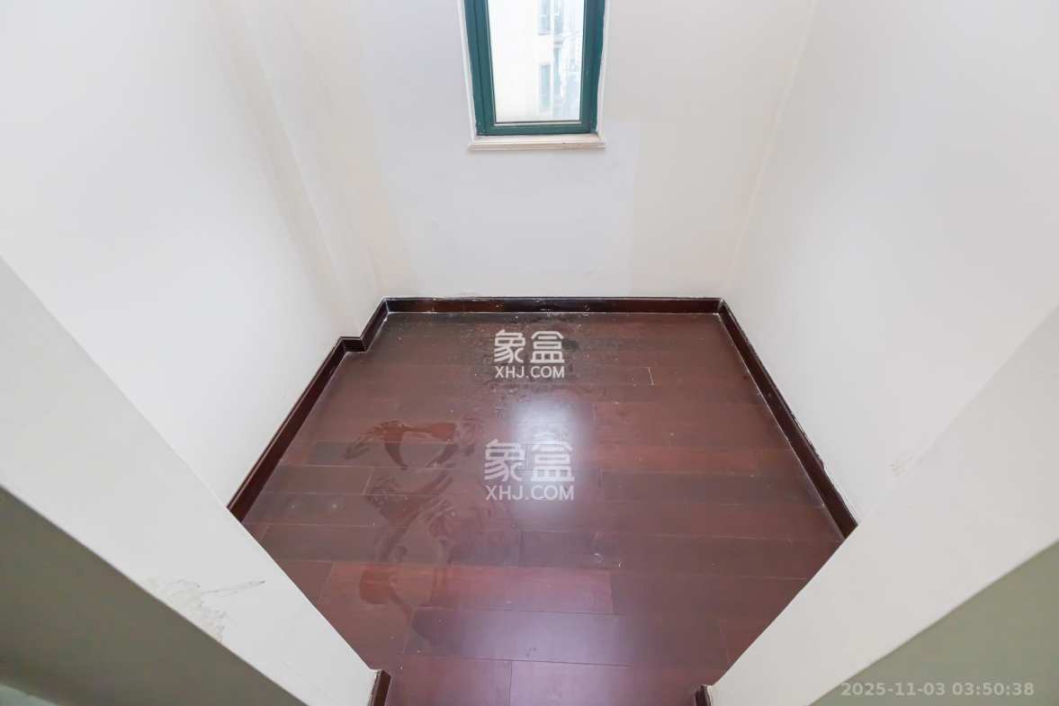 恒大名都 4室2厅2卫 83.0万 恒大名都 4室2厅2卫 83.0万卧室