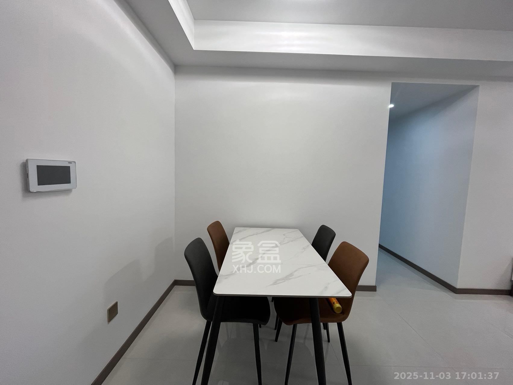 新城璟隽(麓华新城) 3室2厅2卫 1700.0元/月 新城璟隽(麓华新城) 3室2厅2卫 1700.0元/月室内图