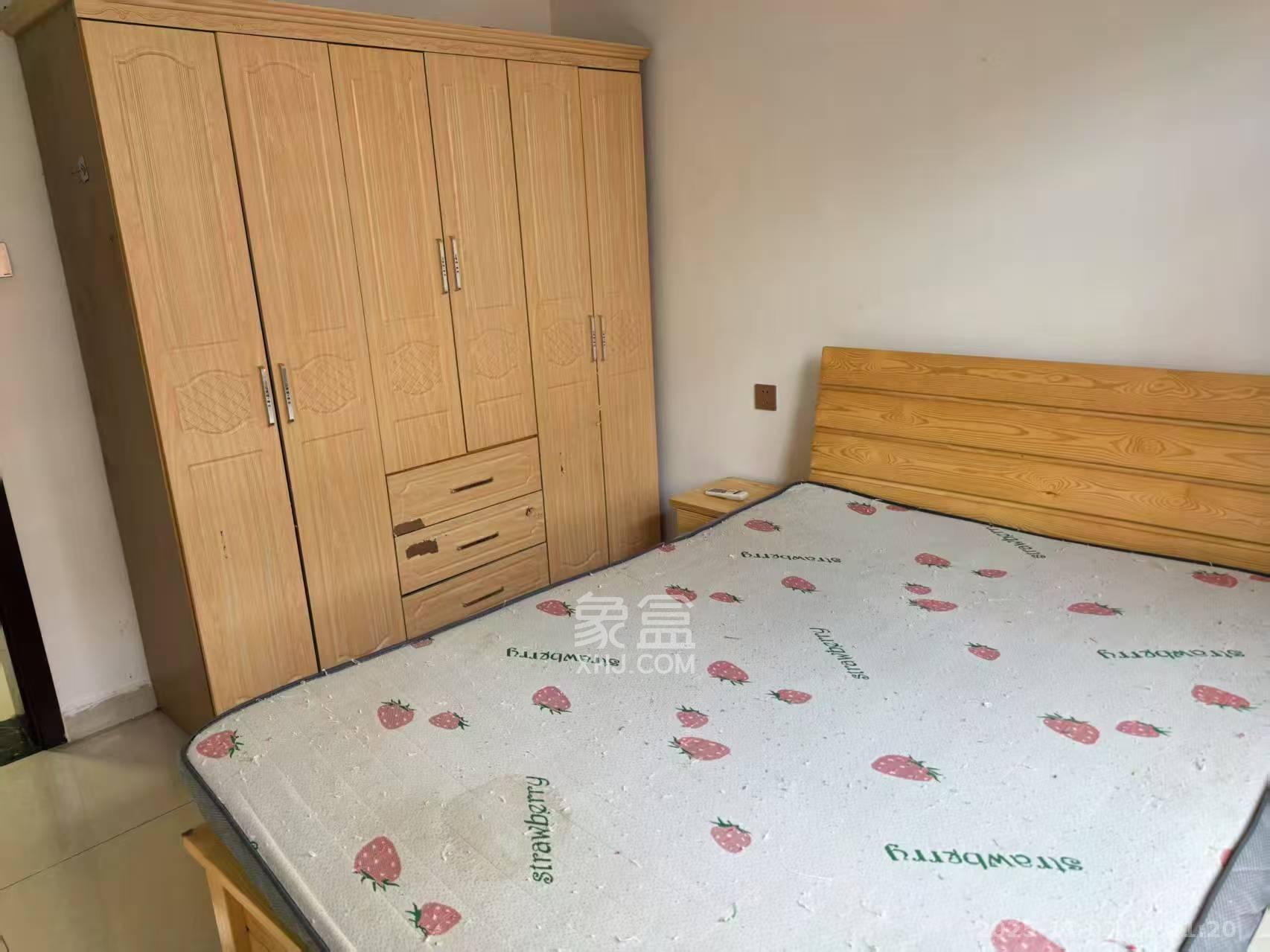 古堆山巷住宅区南湖路宿舍329号 1室1厅1卫 1400.0元/月 古堆山巷住宅区南湖路宿舍329号 1室1厅1卫 1400.0元/月室内图