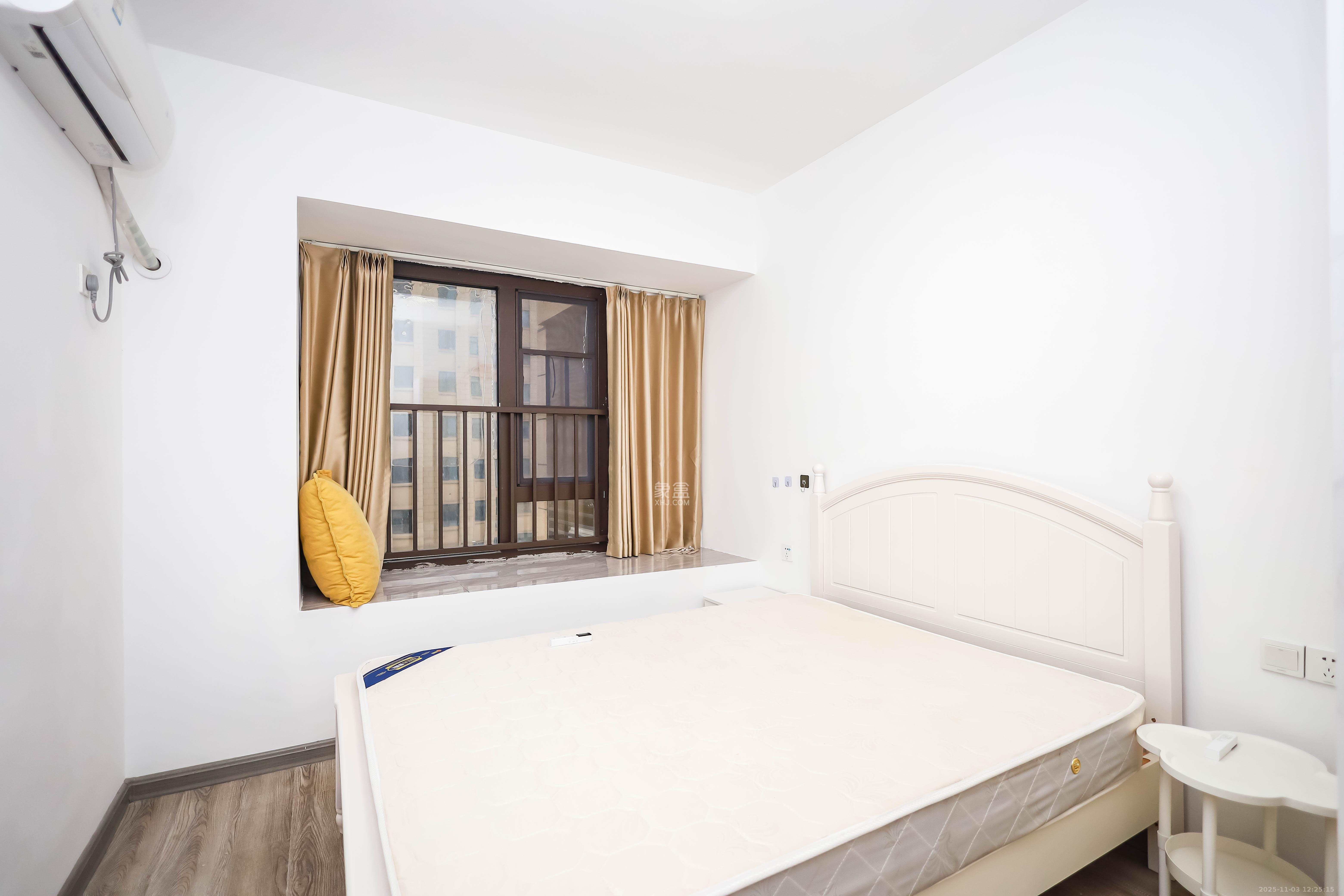 奥克斯缔壹城  3室2厅2卫    98.8万卧室