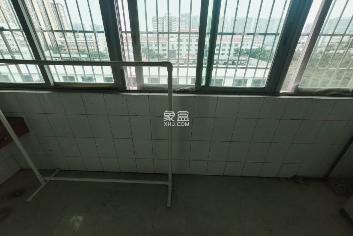 海南师范大学 3室2厅2卫 138.0万 海南师范大学 3室2厅2卫 138.0万客厅