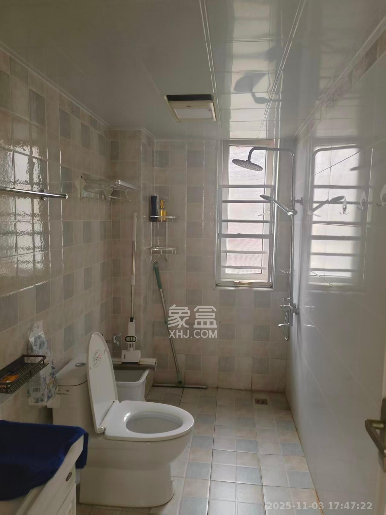 保利香槟国际 4室2厅2卫 2300.0元/月 保利香槟国际 4室2厅2卫 2300.0元/月室内图