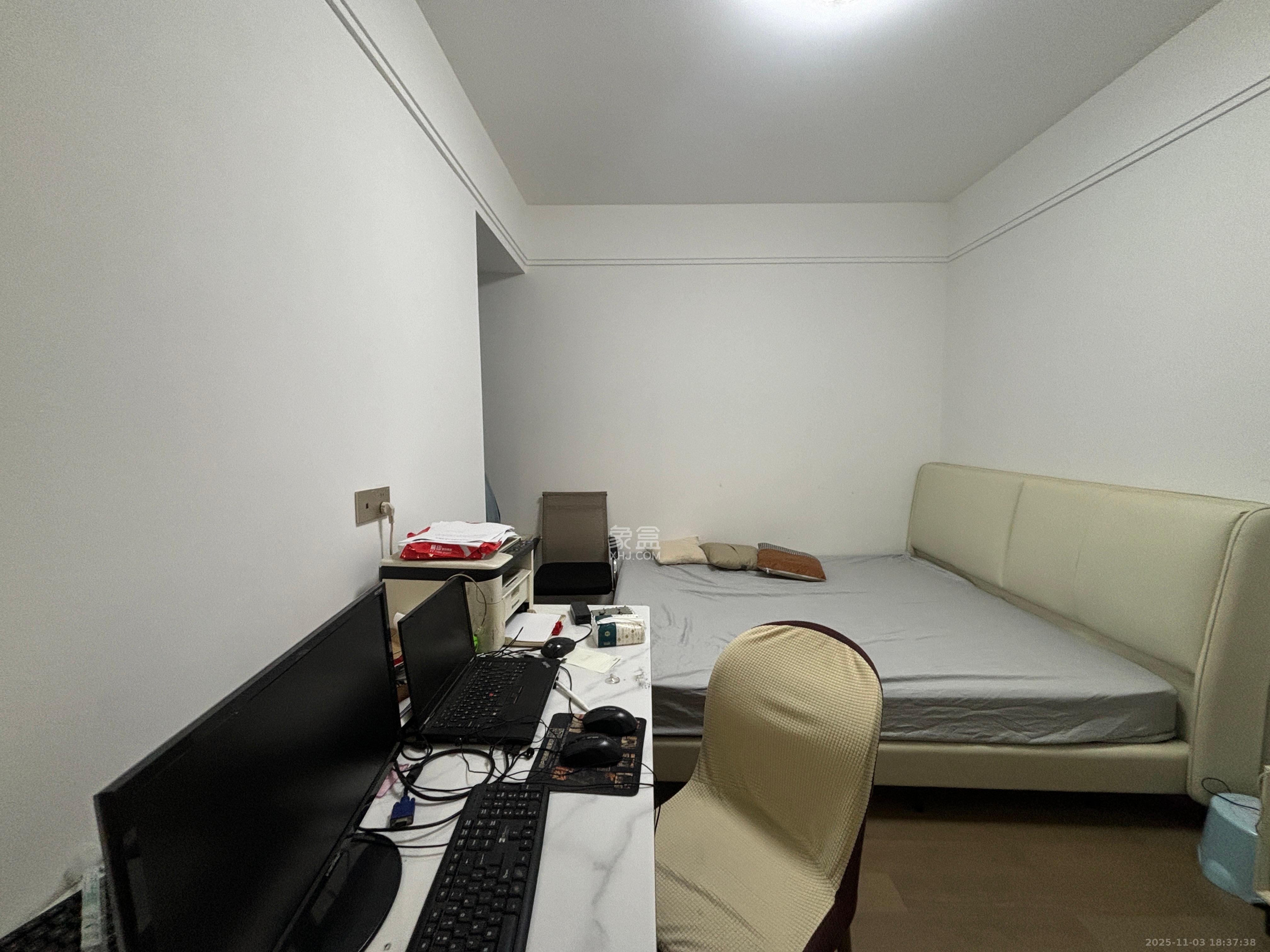 复地滨江金融中心 3室2厅2卫 4800.0元/月 复地滨江金融中心 3室2厅2卫 4800.0元/月室内图