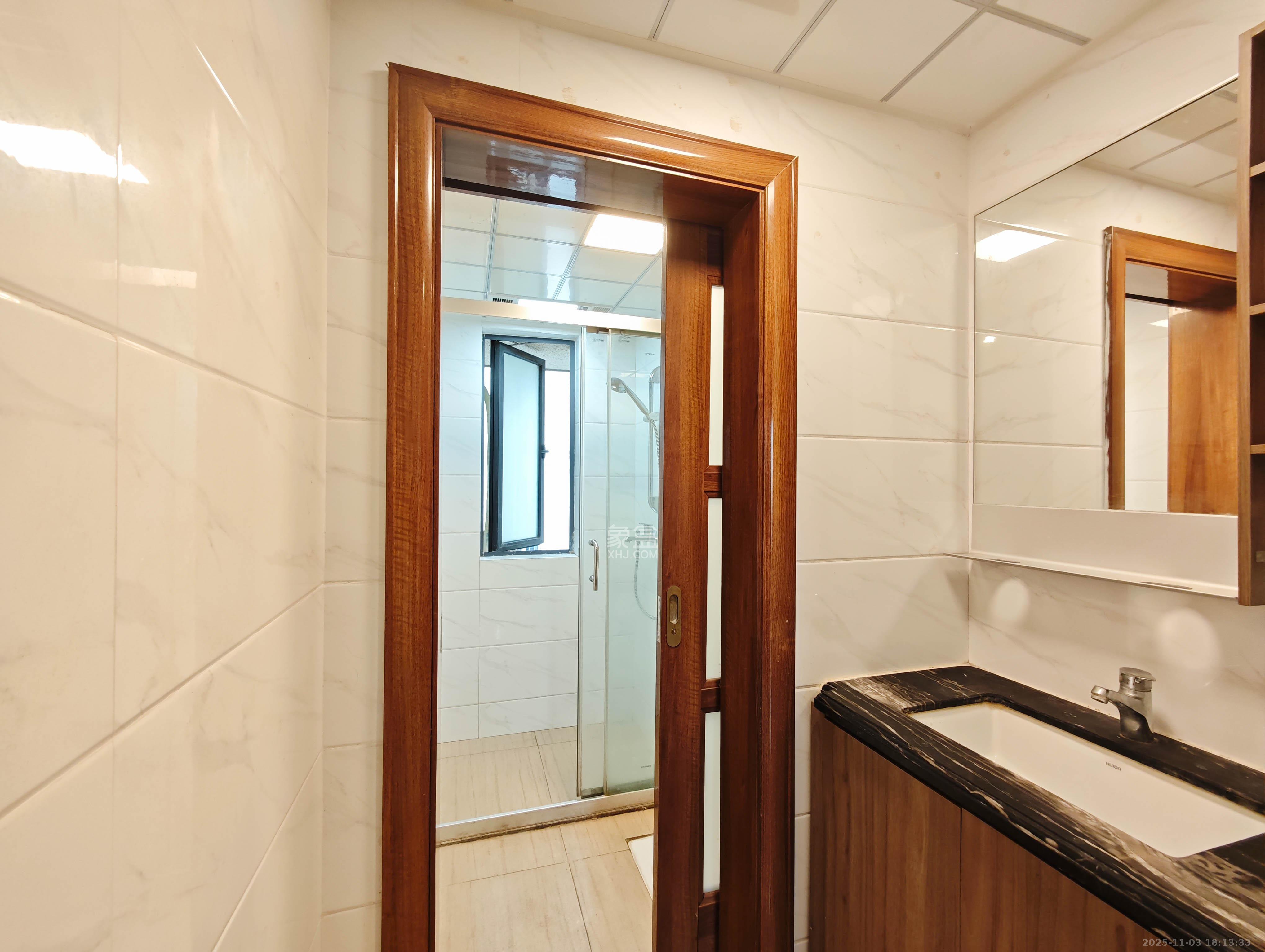 碧桂园南城首府(东宸林海) 3室2厅2卫 78.0万 碧桂园南城首府(东宸林海) 3室2厅2卫 78.0万其他