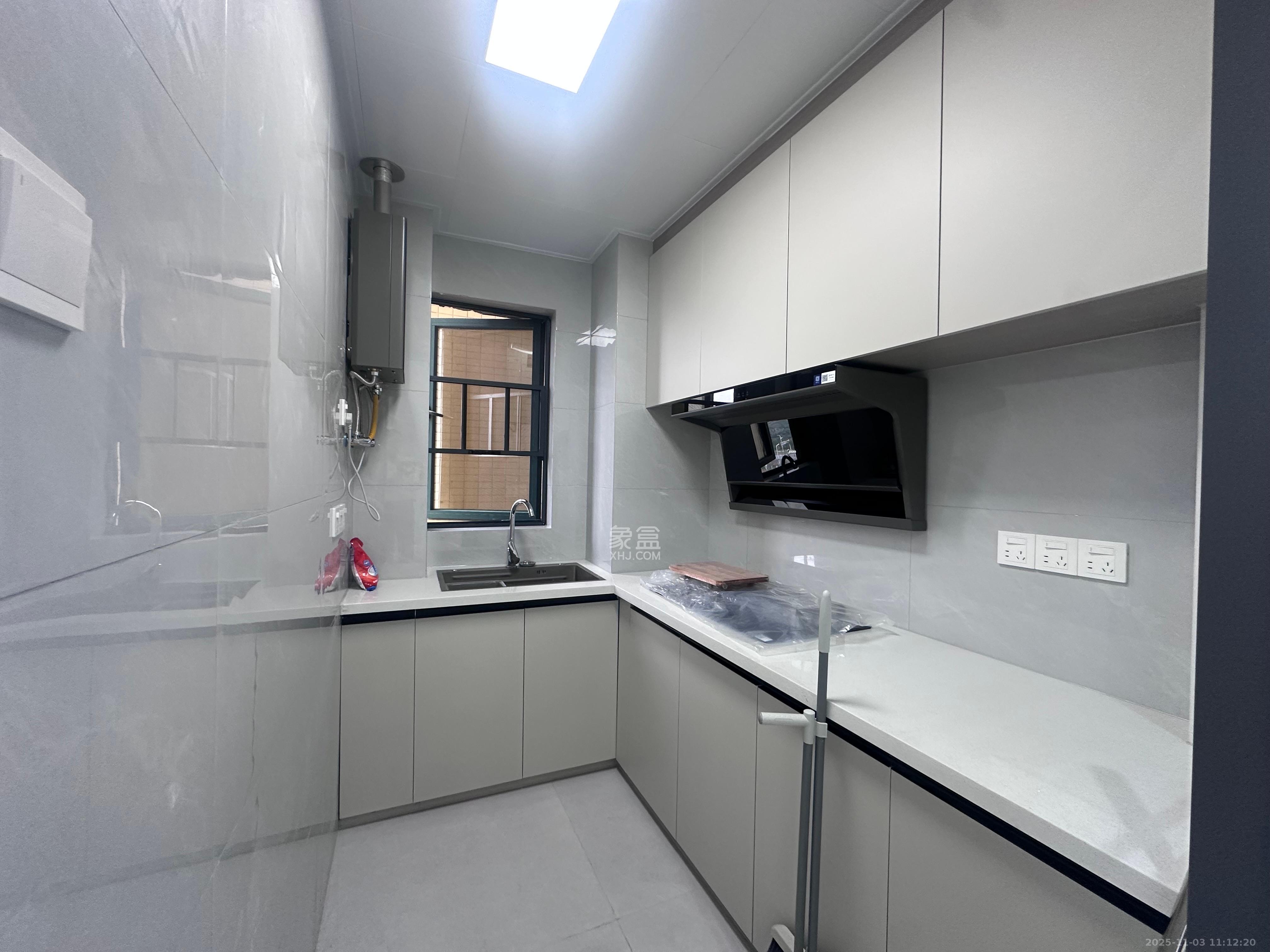 富基世纪公园  3室2厅1卫    2200.0元/月室内图