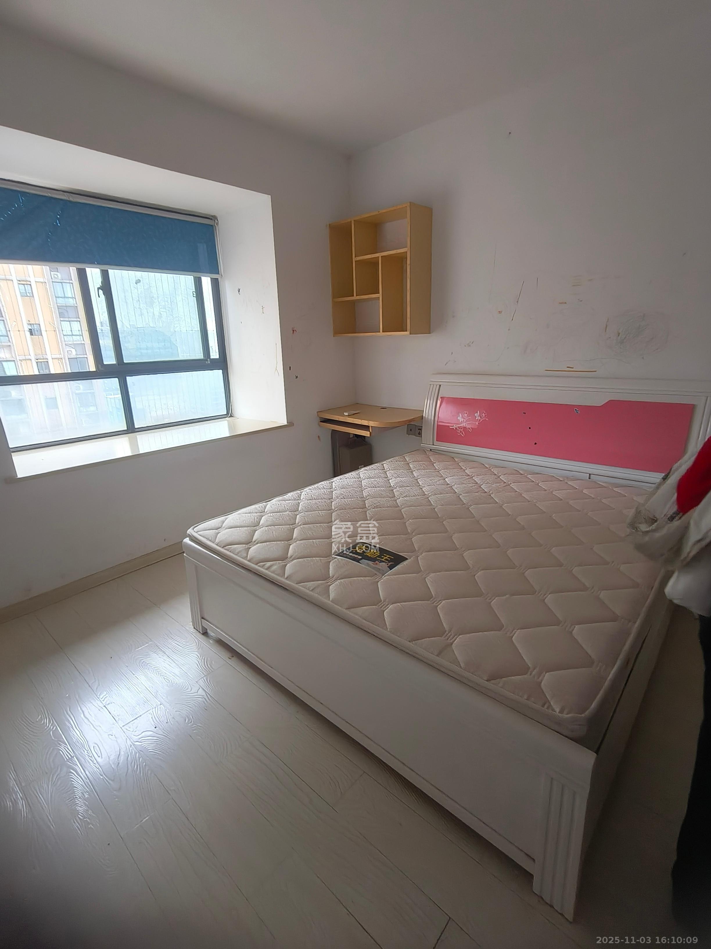 锦湘国际星城三期（锦绣苑）  1室2厅1卫    2800.0元/月室内图