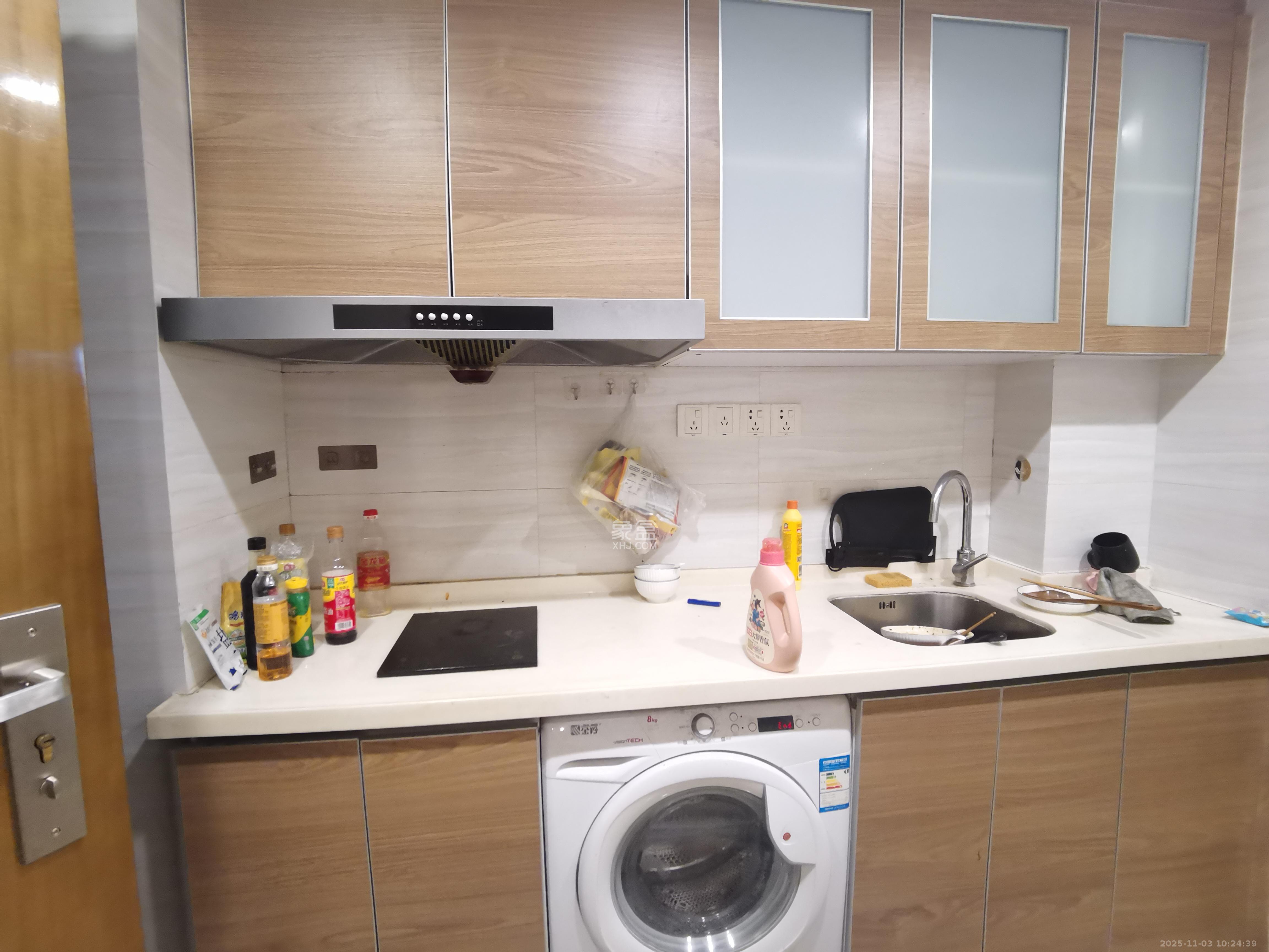 恒大翡翠华庭 1室1厅1卫 1400.0元/月 恒大翡翠华庭 1室1厅1卫 1400.0元/月室内图