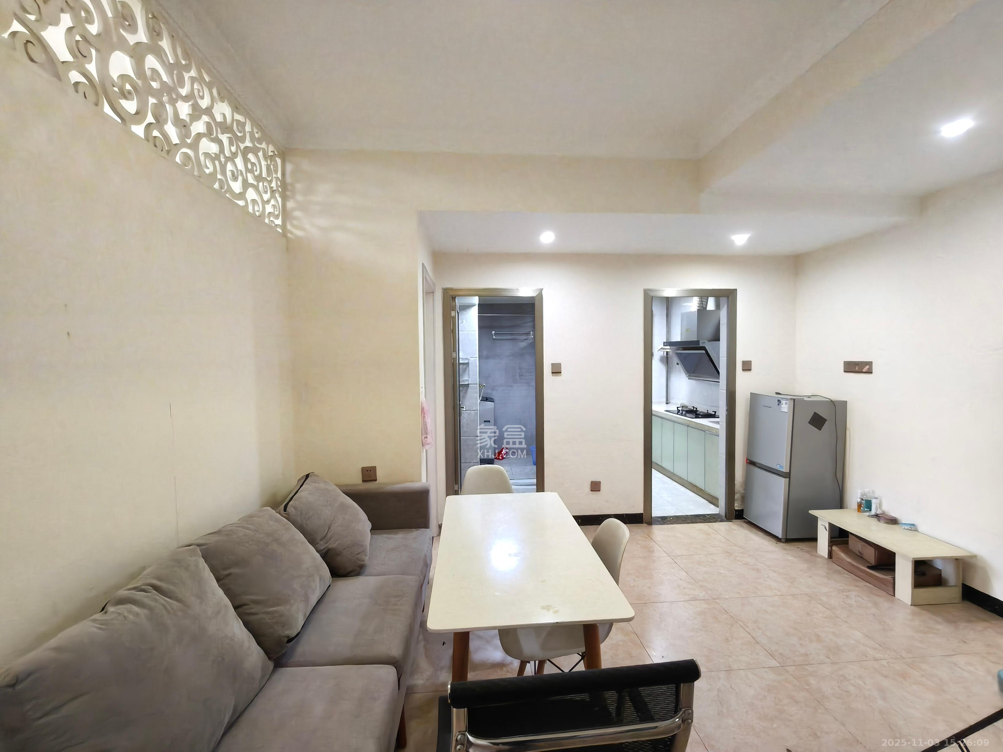 高升金典 2室1厅1卫 2000.0元/月 高升金典 2室1厅1卫 2000.0元/月室内图